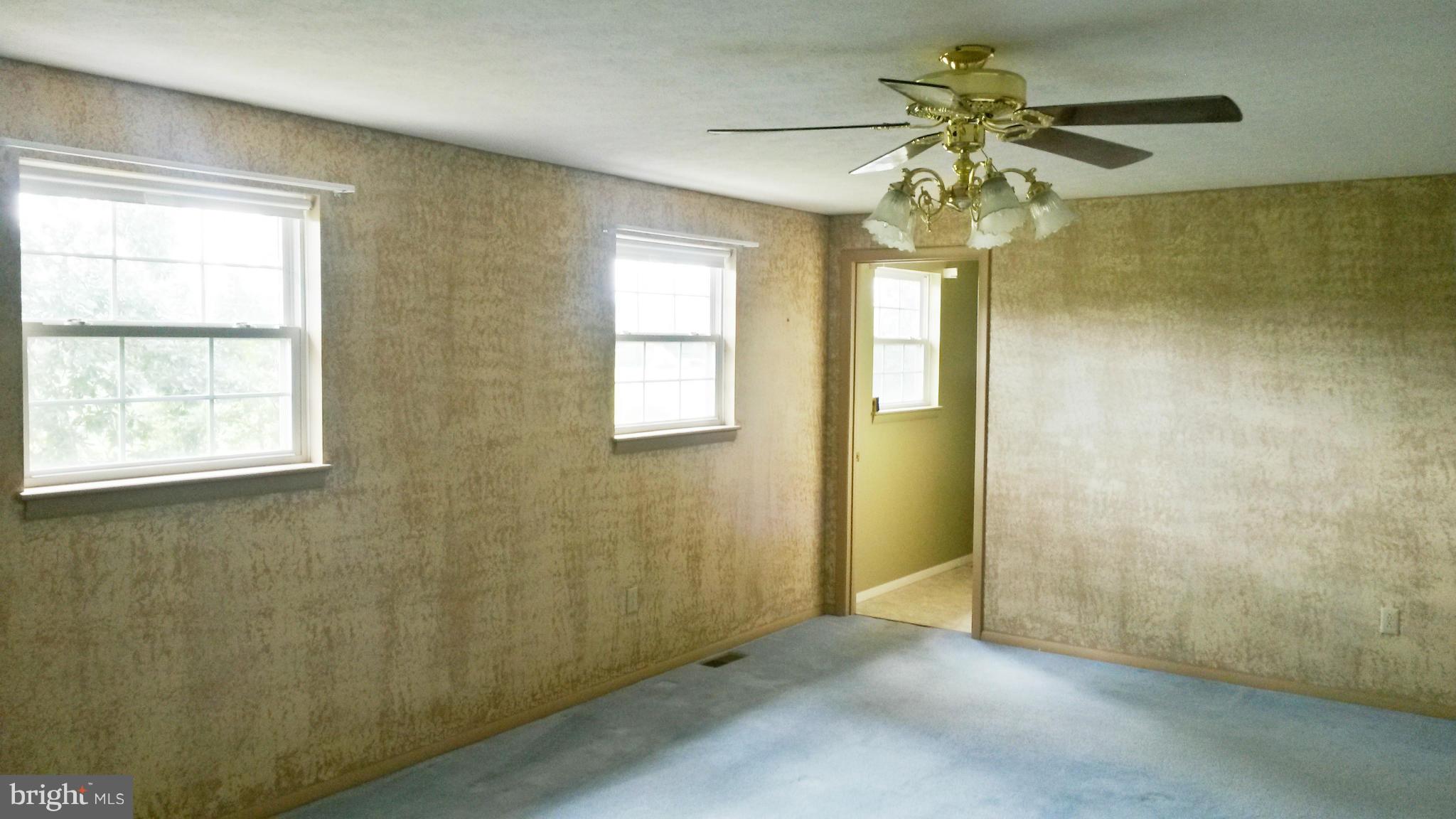 DOWDEN HILLS - Residential