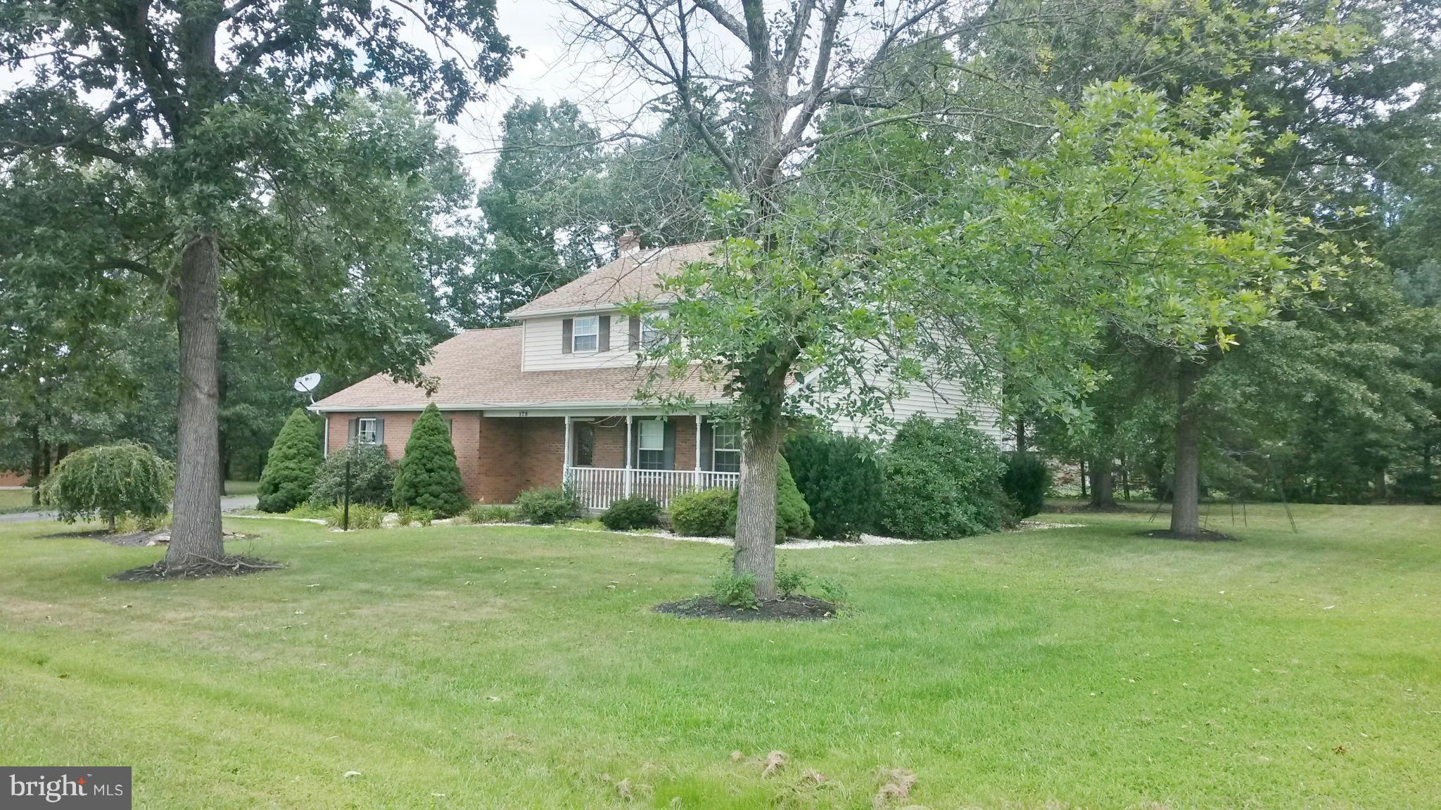 DOWDEN HILLS - Residential