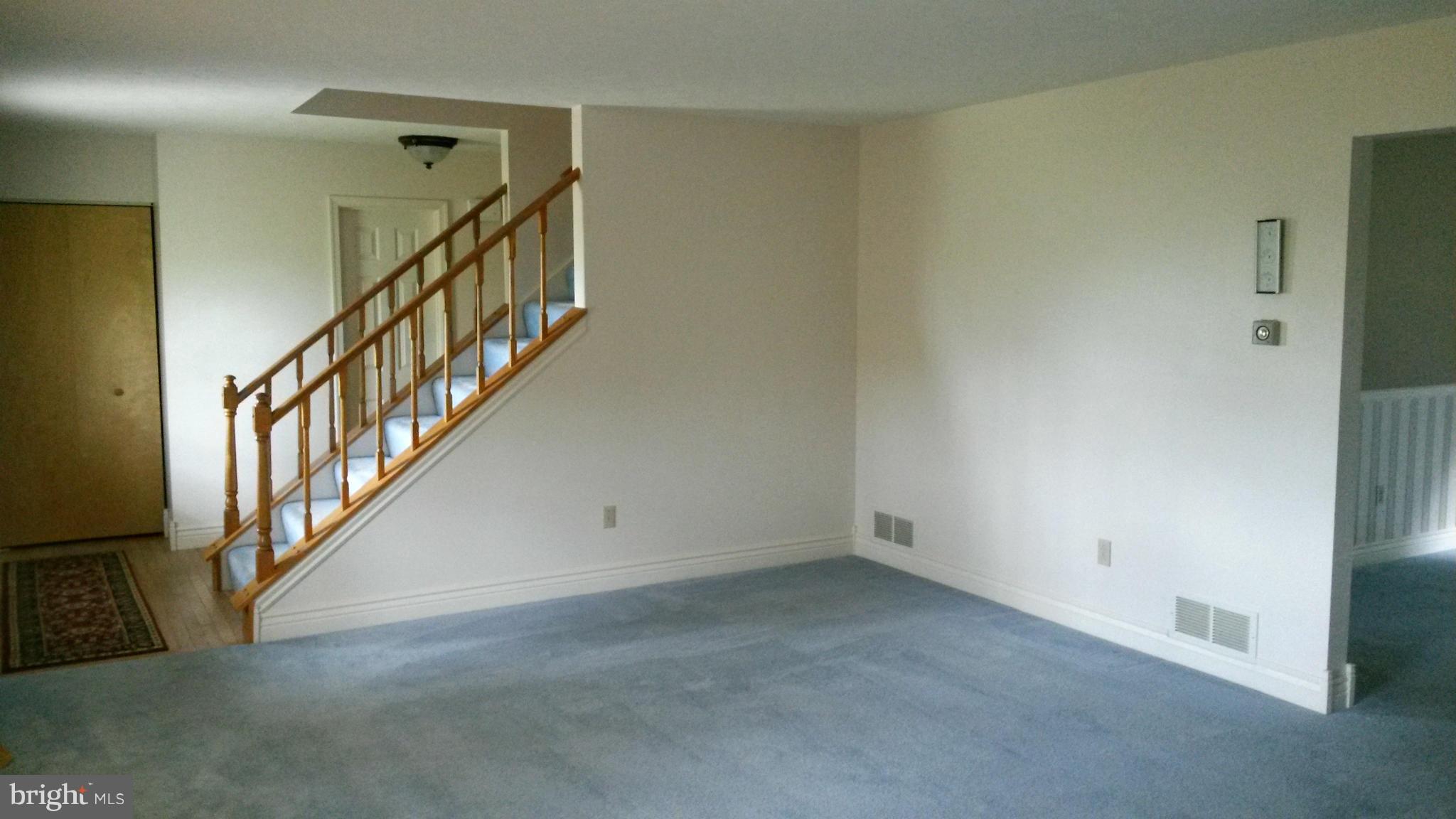 DOWDEN HILLS - Residential