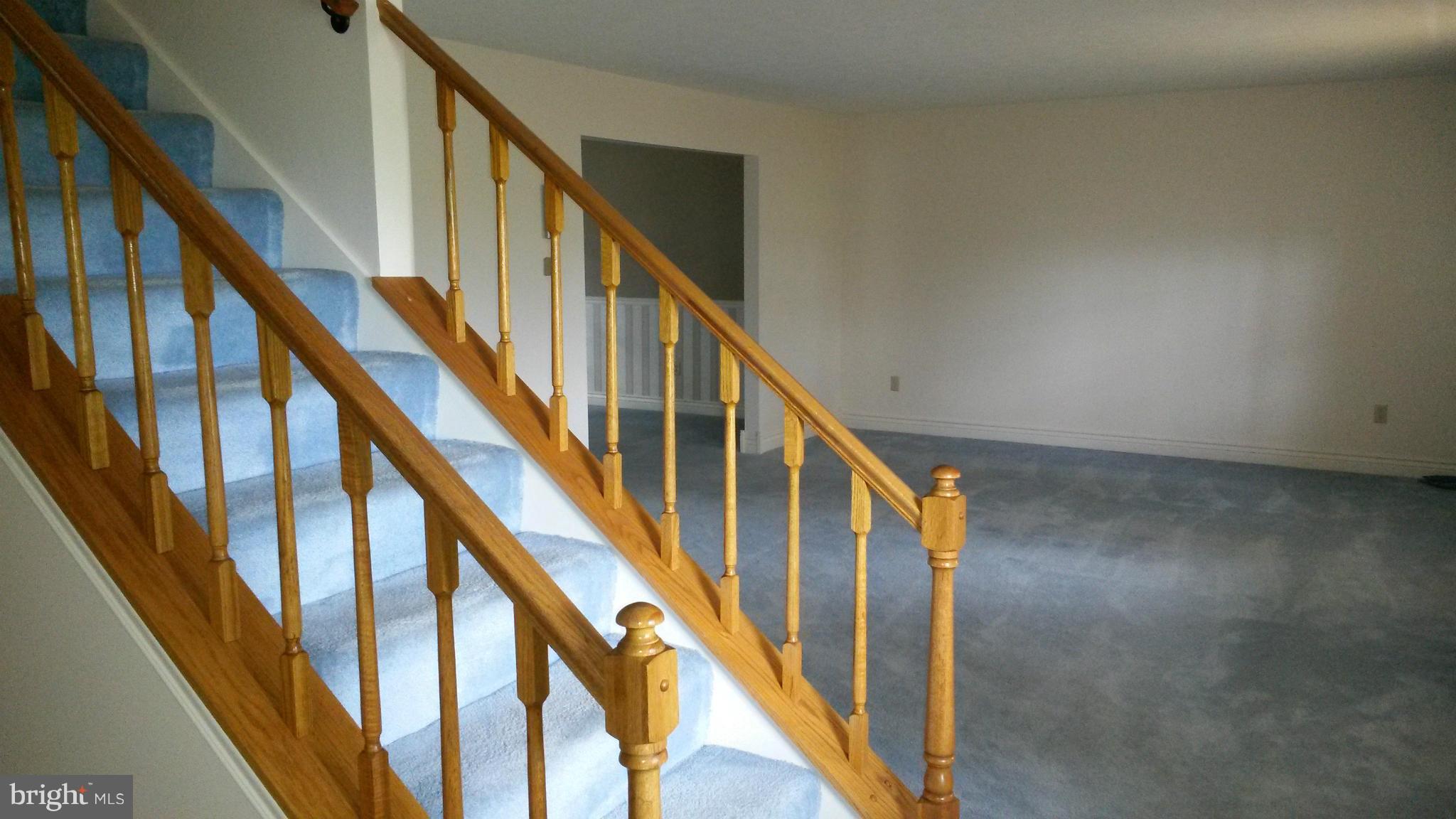 DOWDEN HILLS - Residential