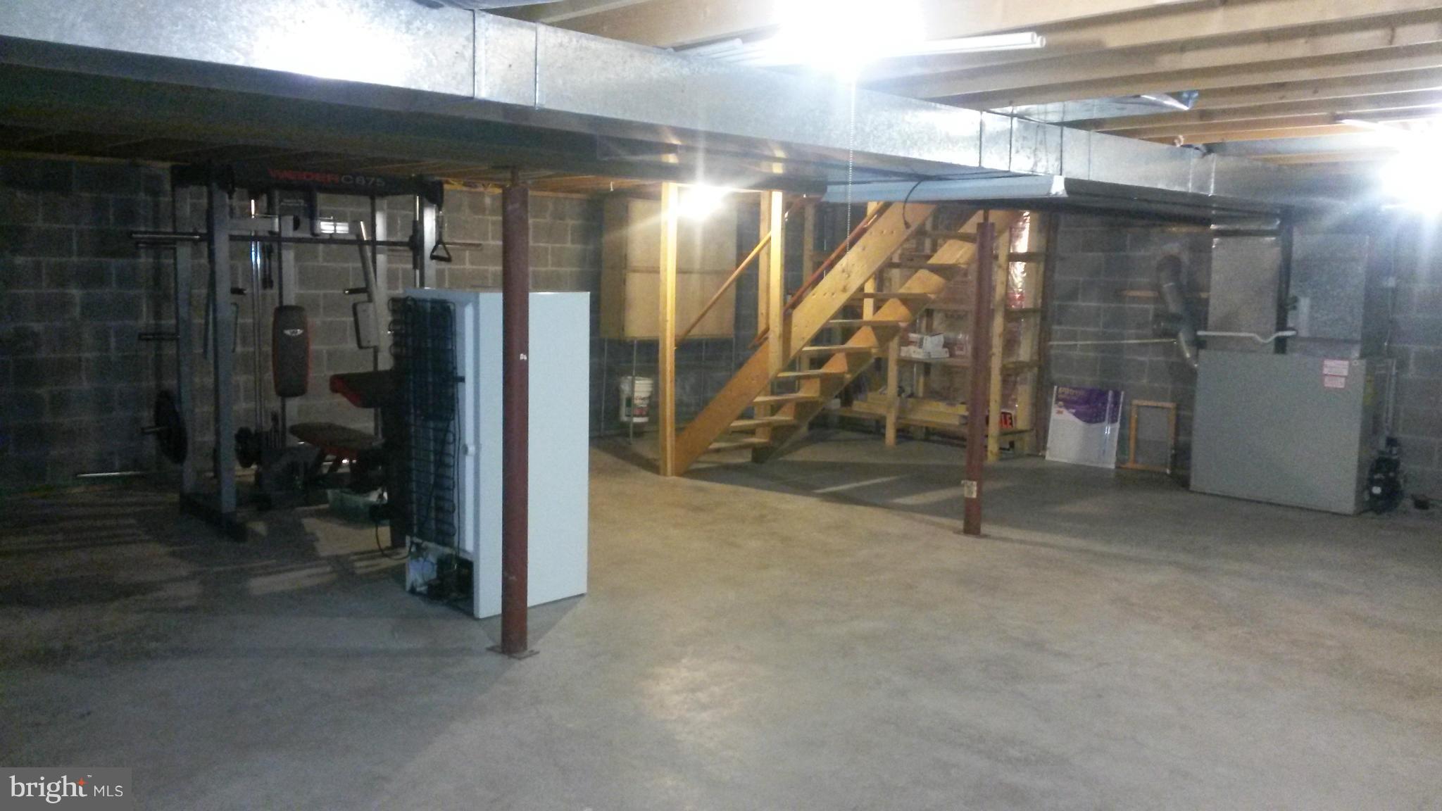 DOWDEN HILLS - Residential