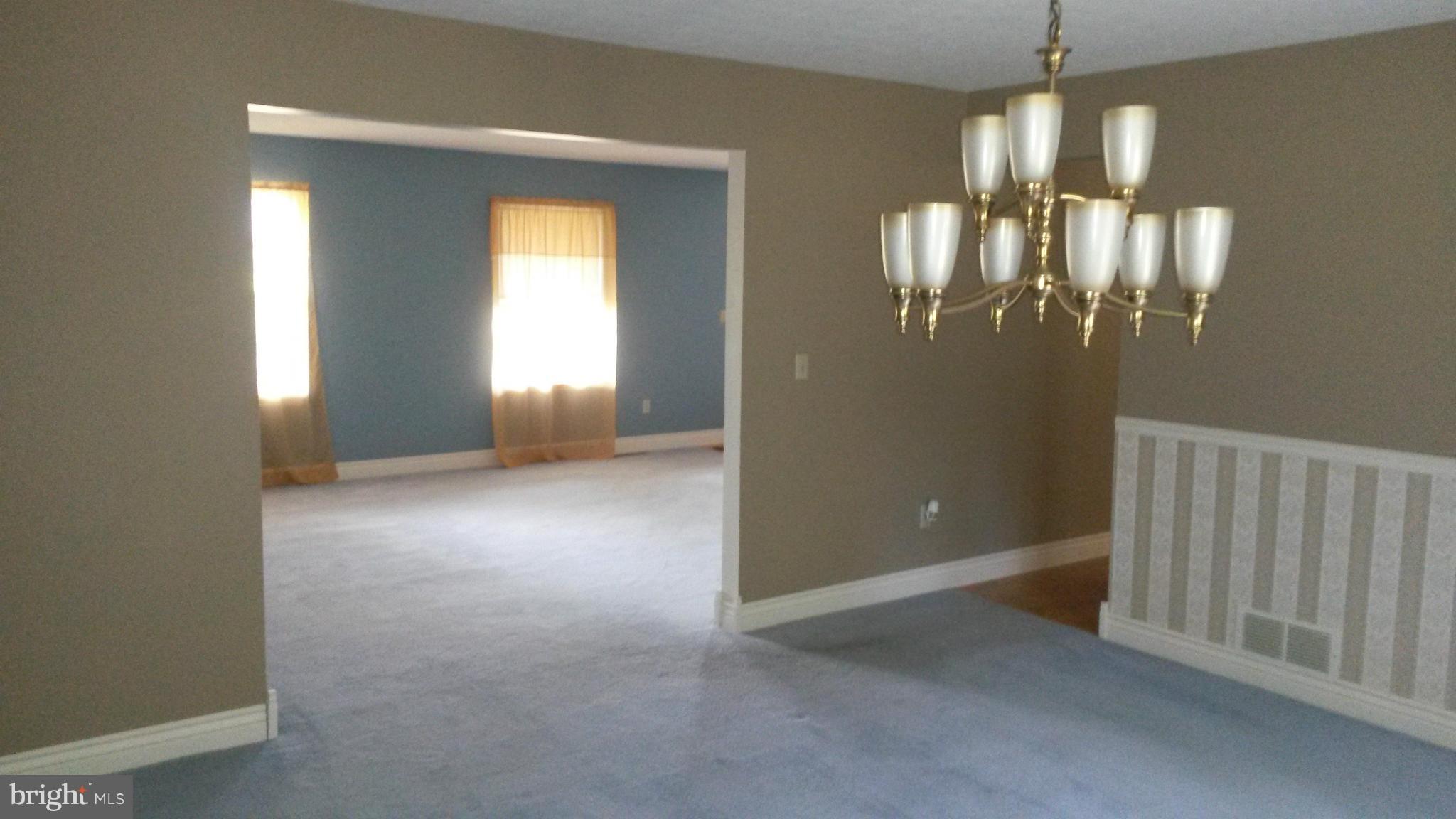 DOWDEN HILLS - Residential