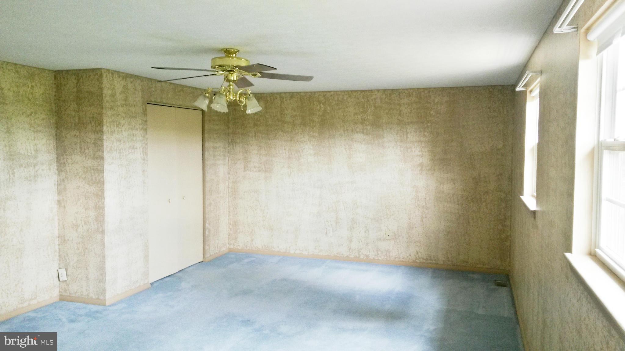 DOWDEN HILLS - Residential