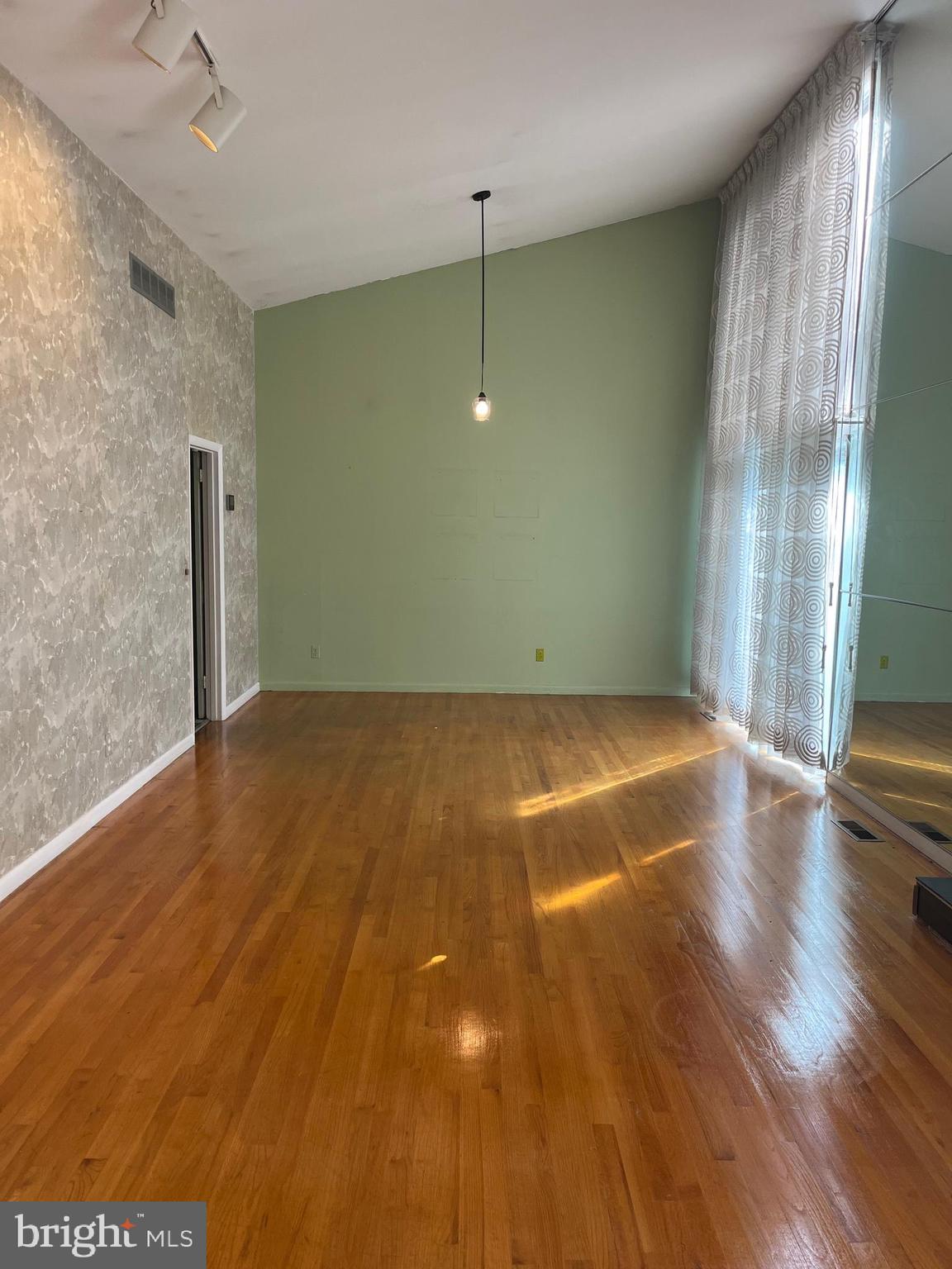 RAVENHURST - Residential