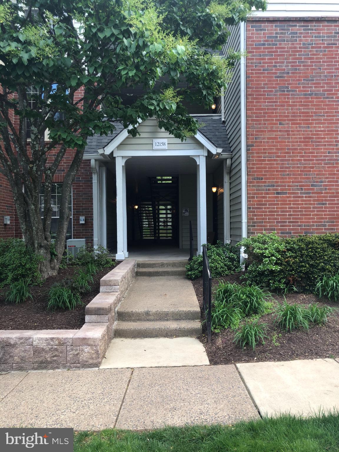 PENDERBROOK SQUARE CONDOMINIUMS - Residential