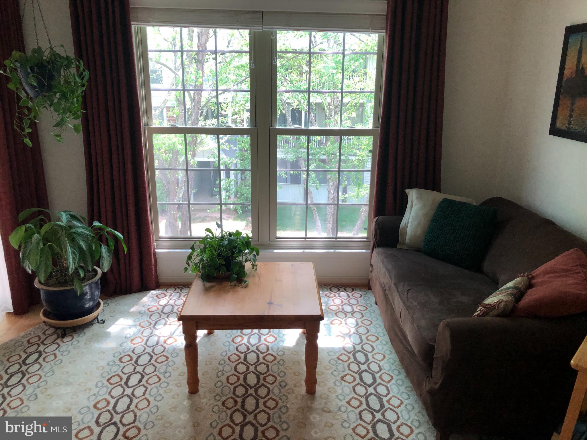 PENDERBROOK SQUARE CONDOMINIUMS - Residential