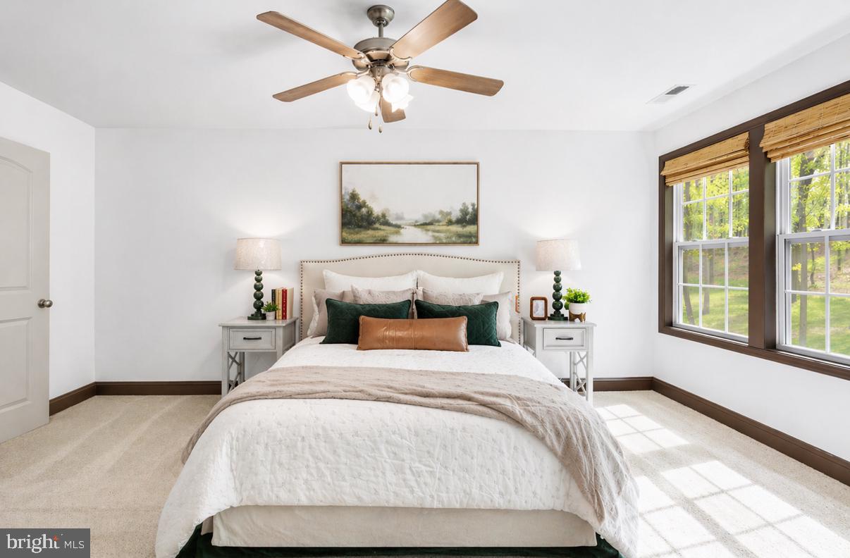 LAKE FOREST ESTATES - Residential