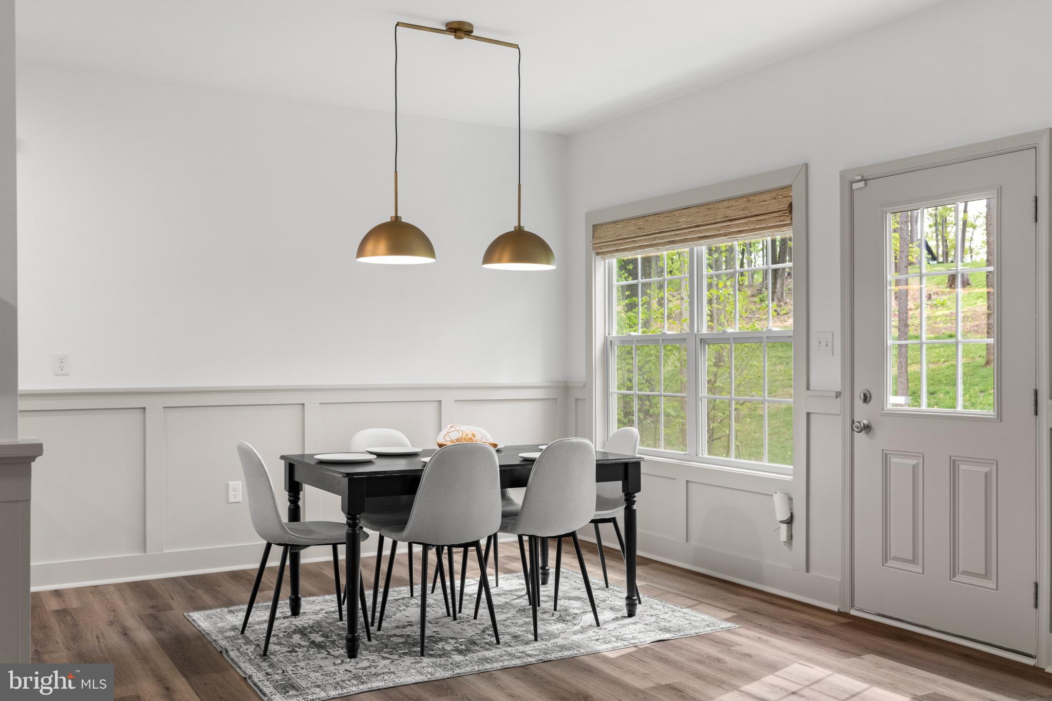 LAKE FOREST ESTATES - Residential