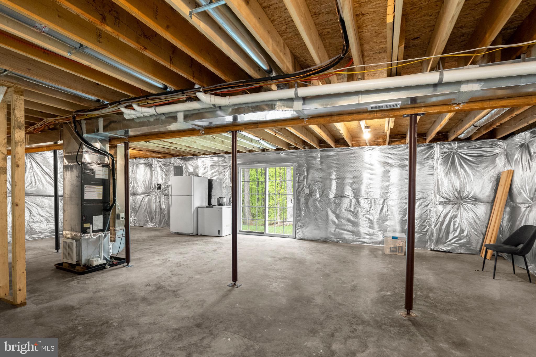 LAKE FOREST ESTATES - Residential