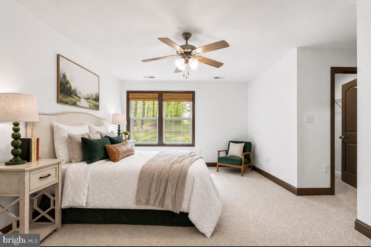 LAKE FOREST ESTATES - Residential