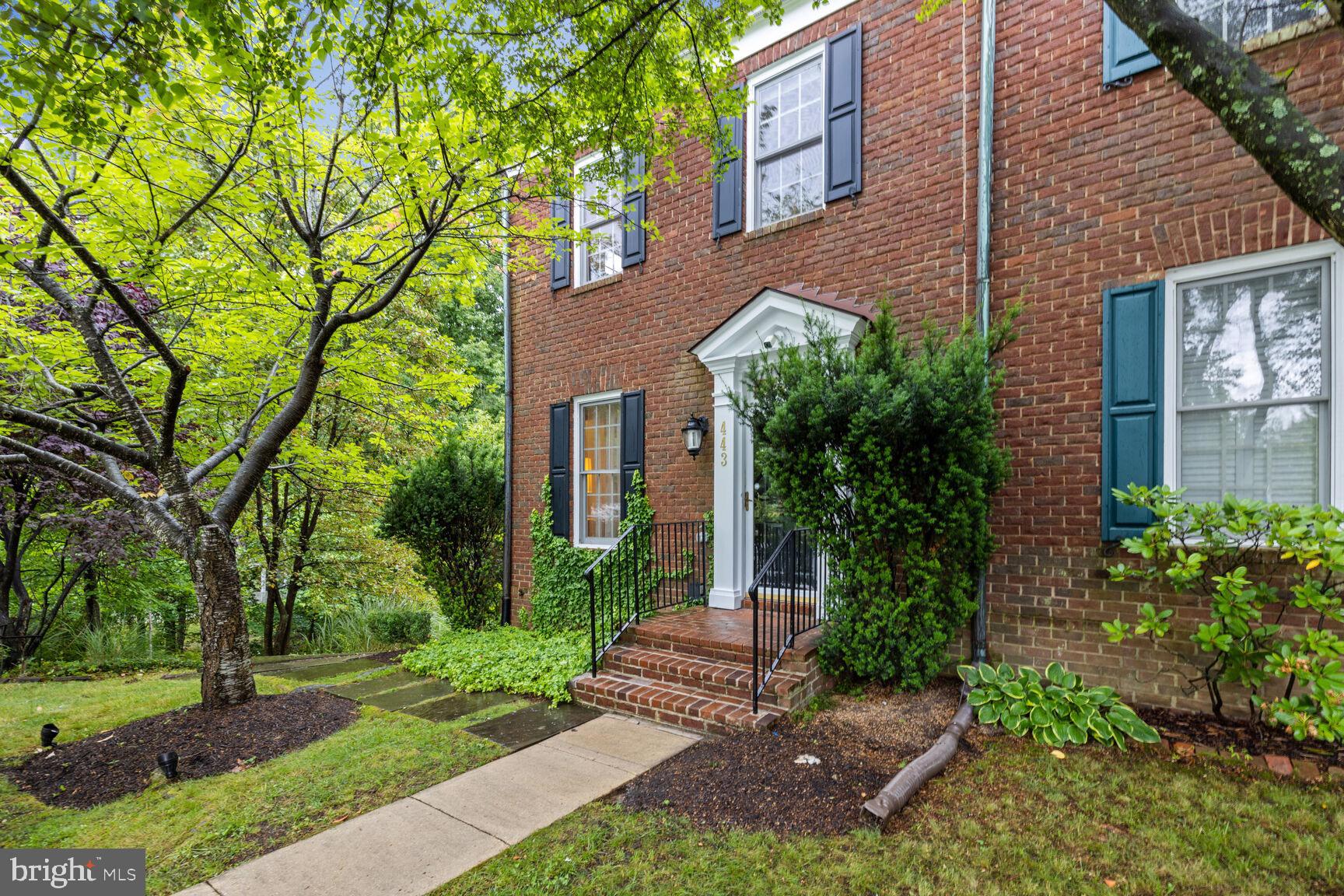 KENTLANDS - Residential