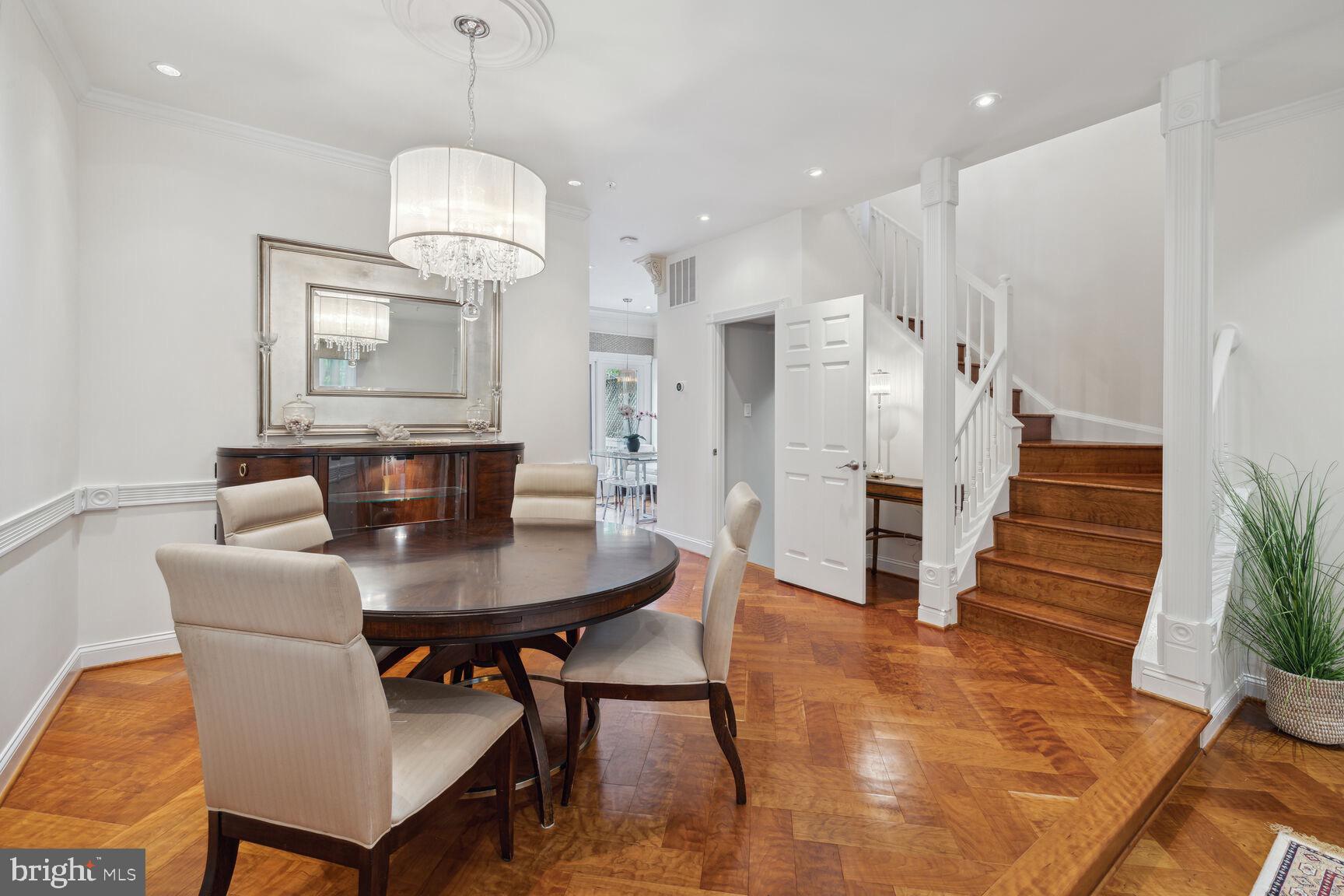 KENTLANDS - Residential