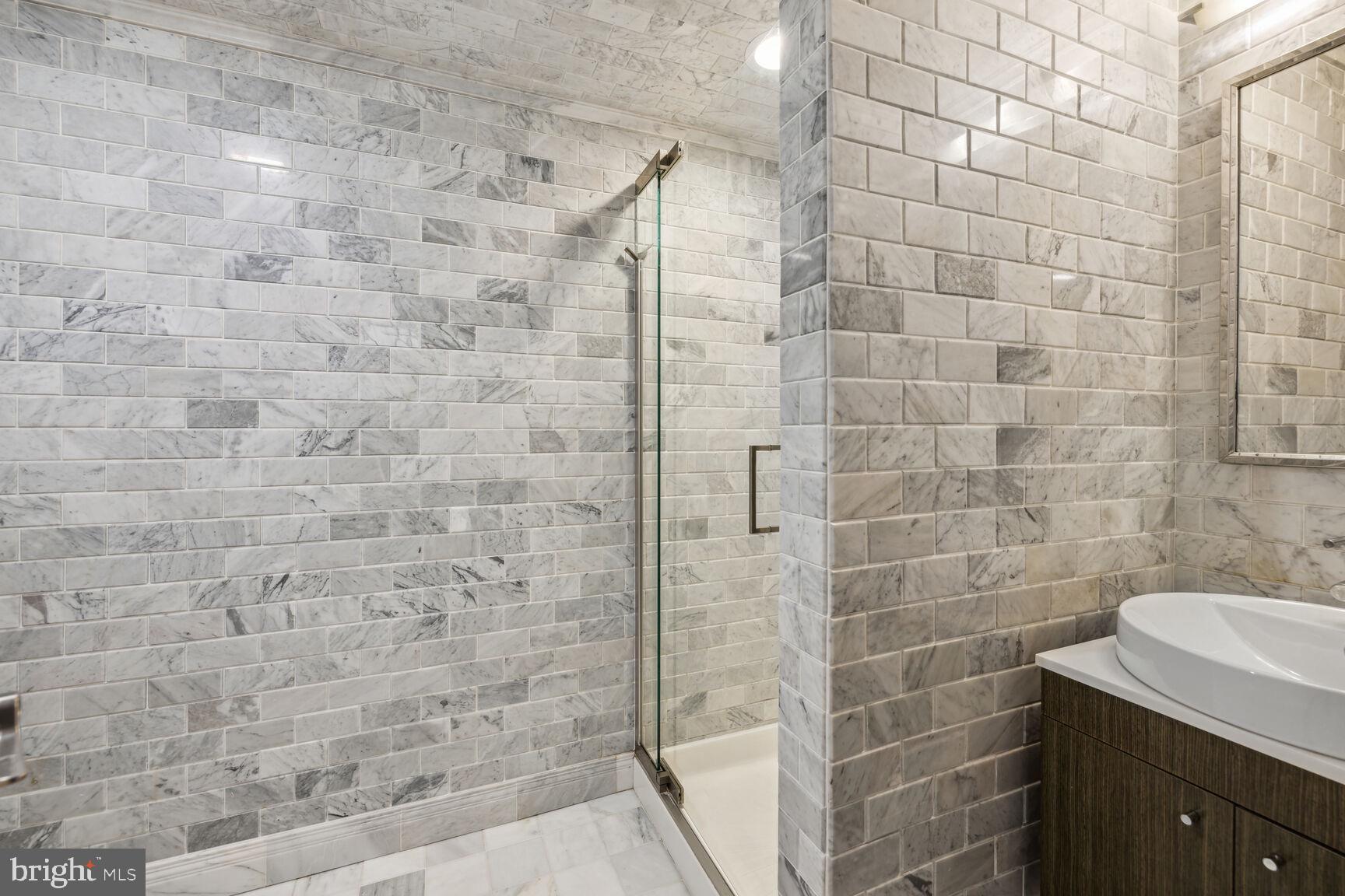 KENTLANDS - Residential