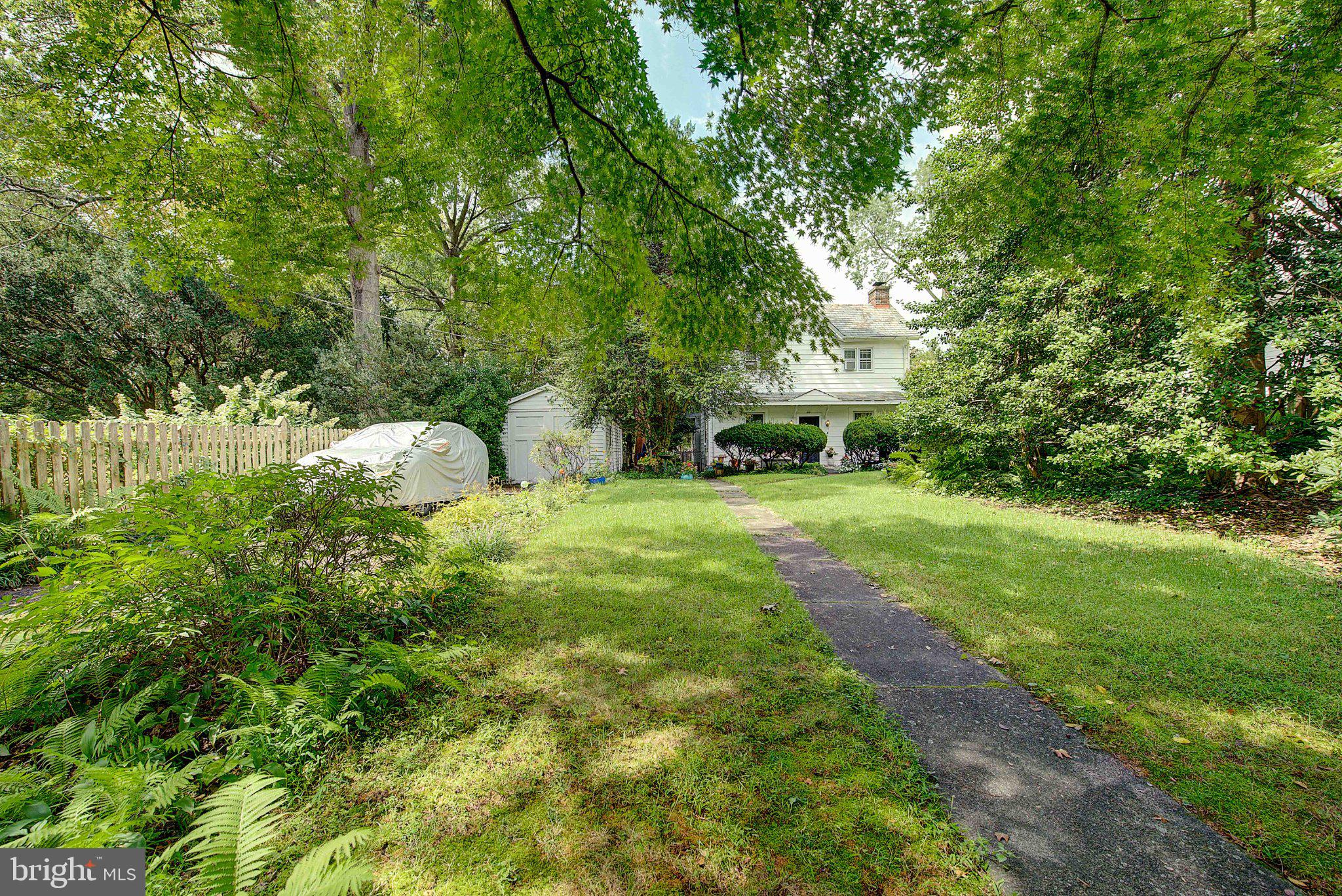 37 E MERMAID LANE