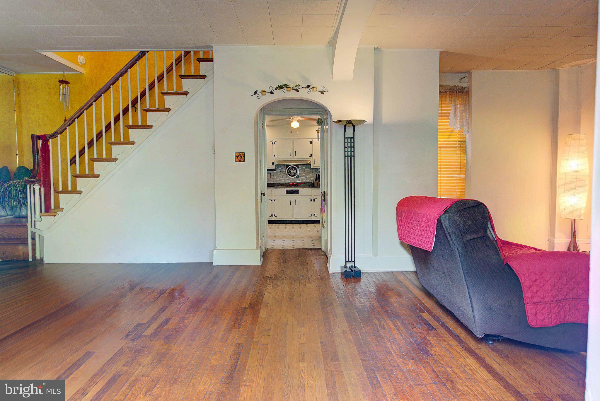 37 E MERMAID LANE