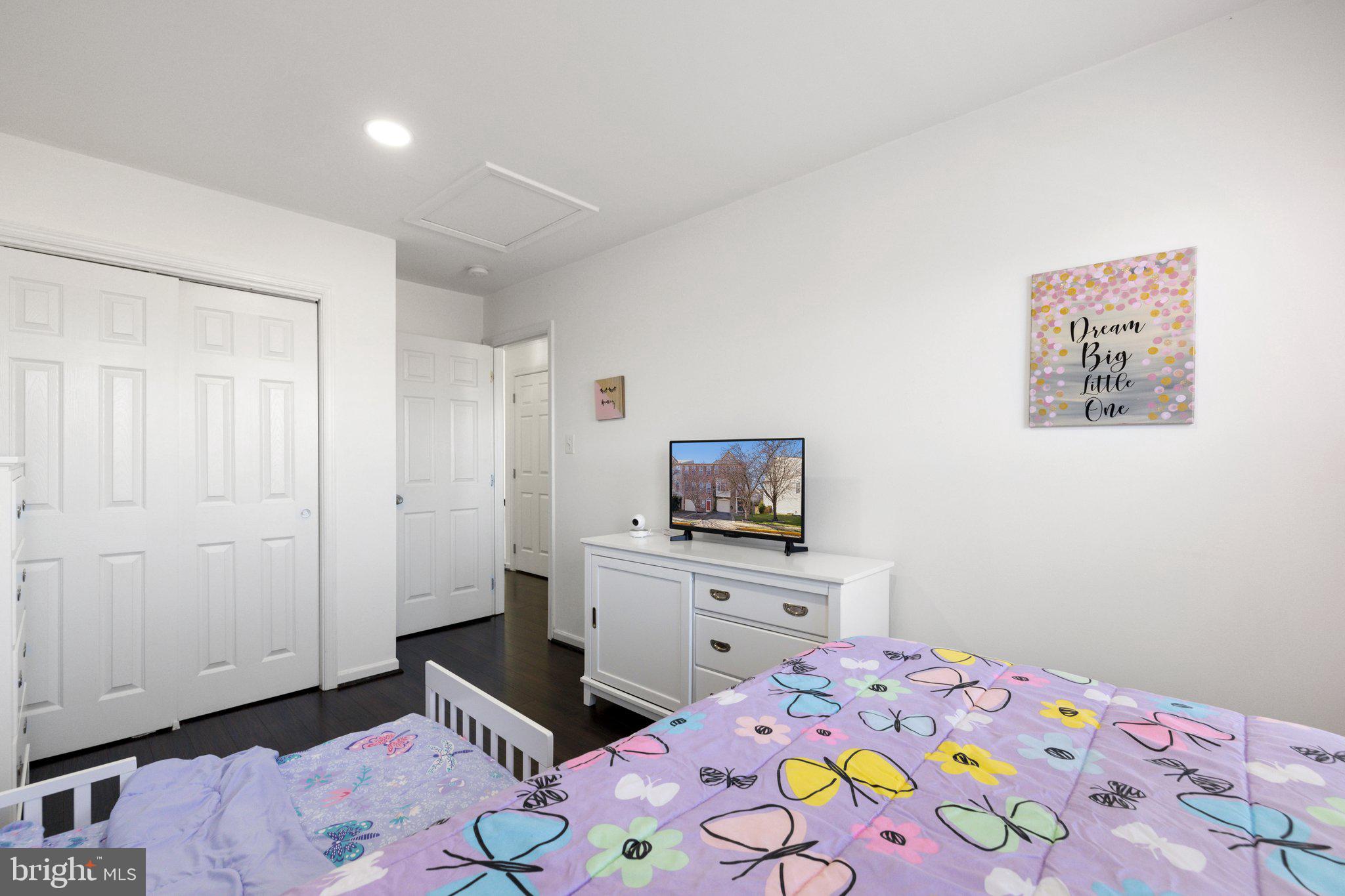 LEE OVERLOOK - Residential