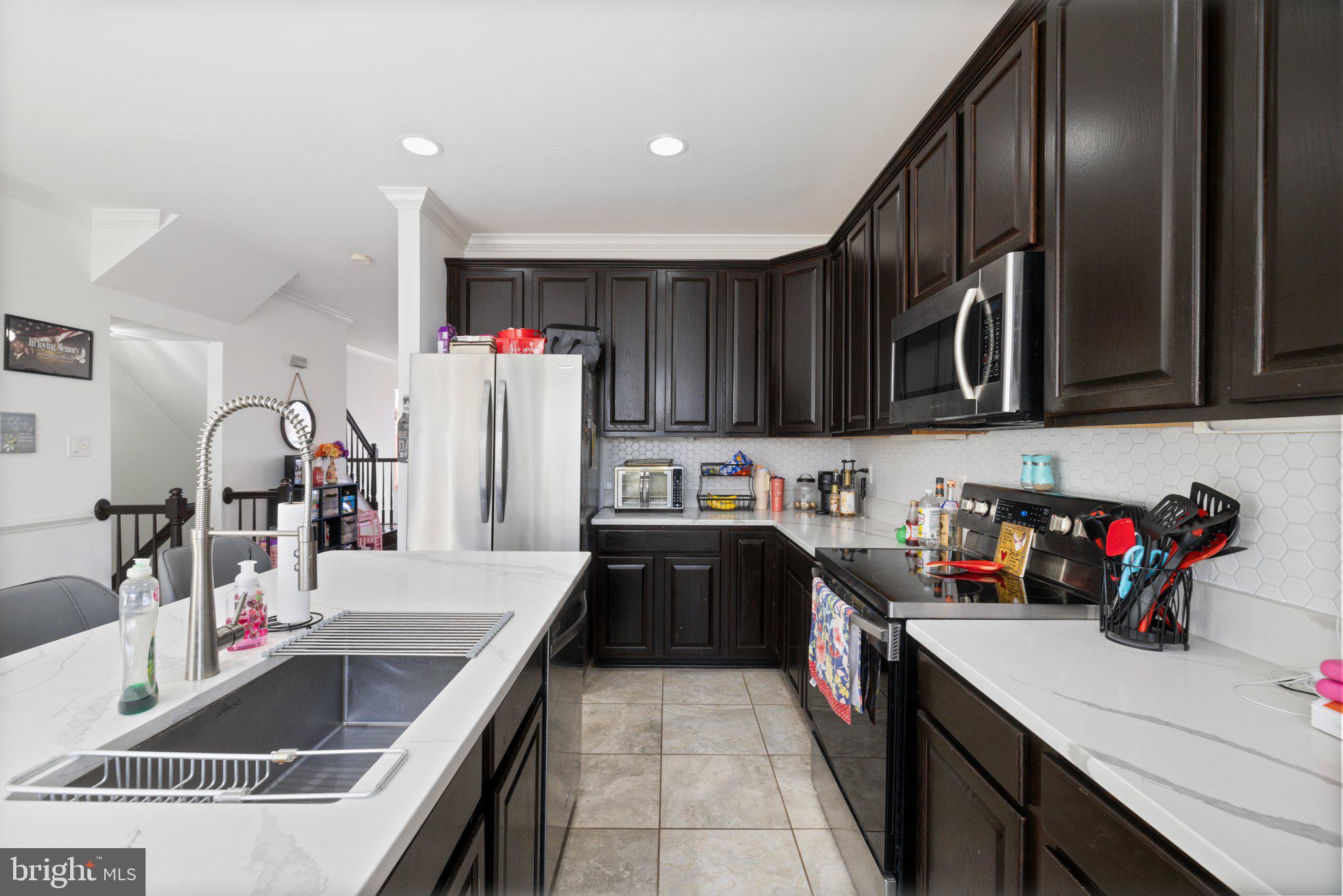 LEE OVERLOOK - Residential