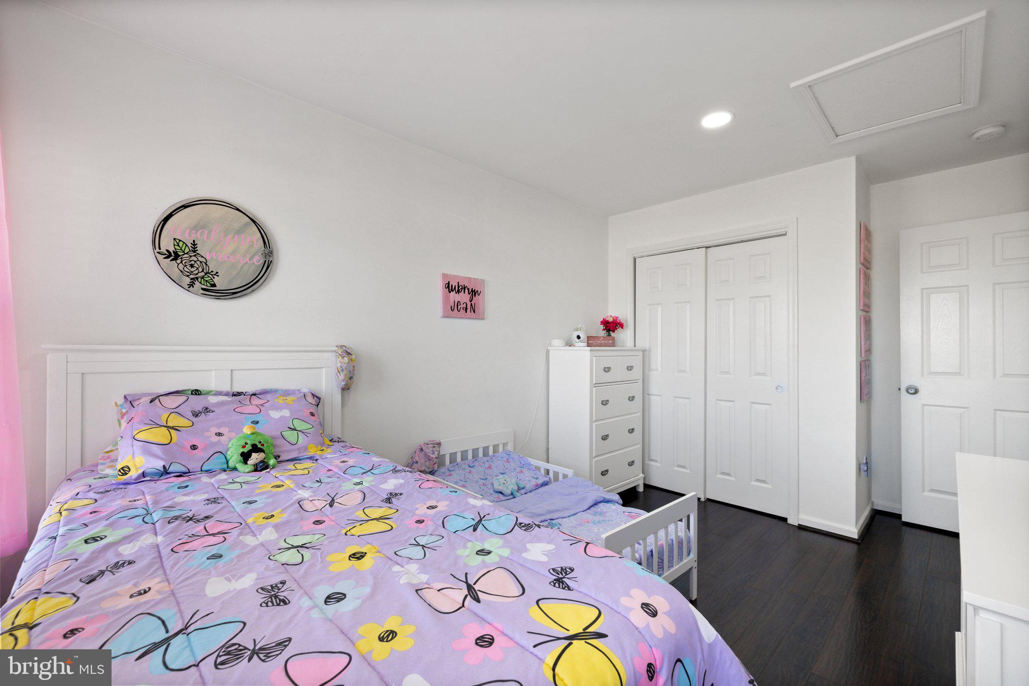 LEE OVERLOOK - Residential