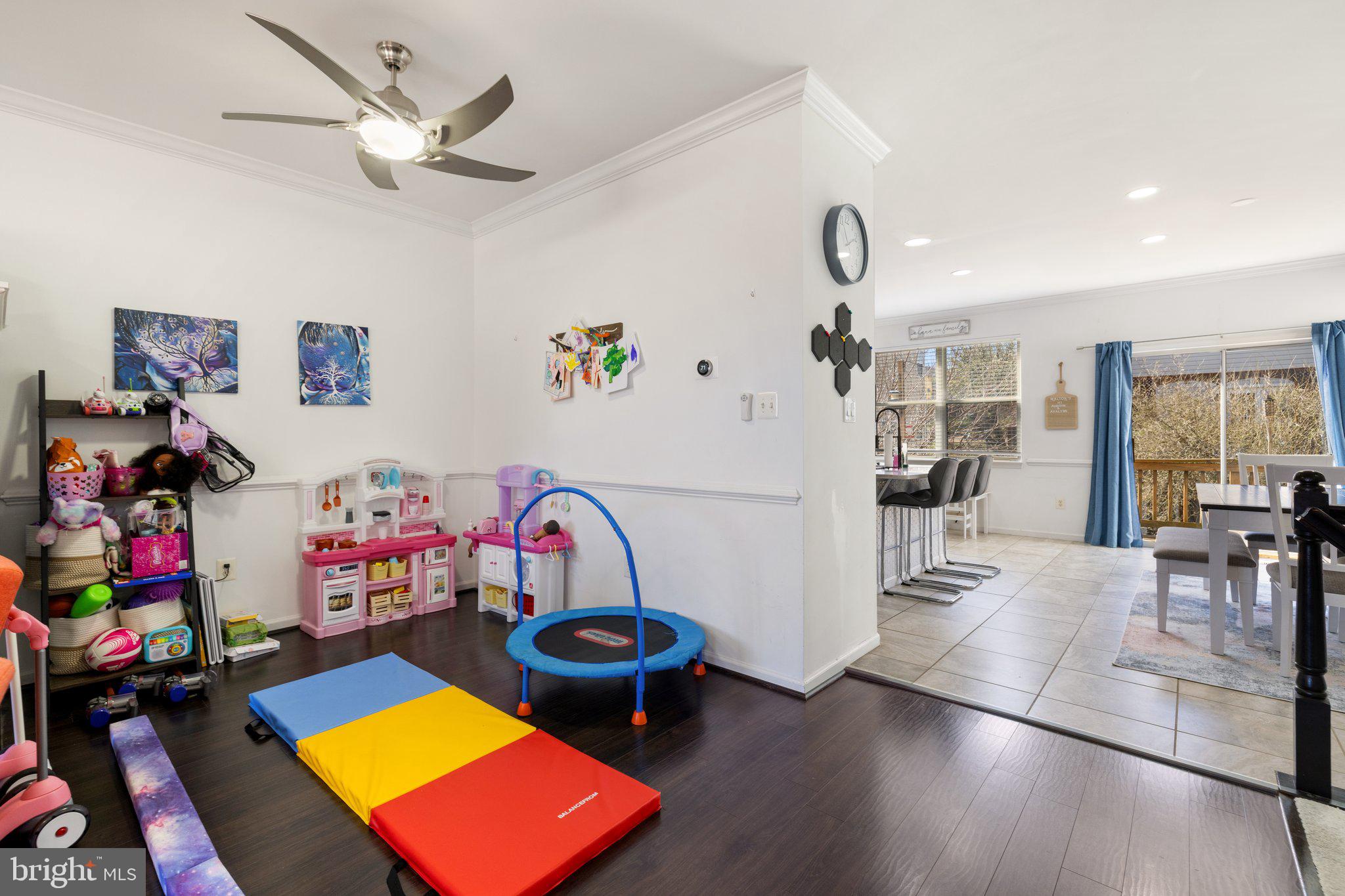 LEE OVERLOOK - Residential