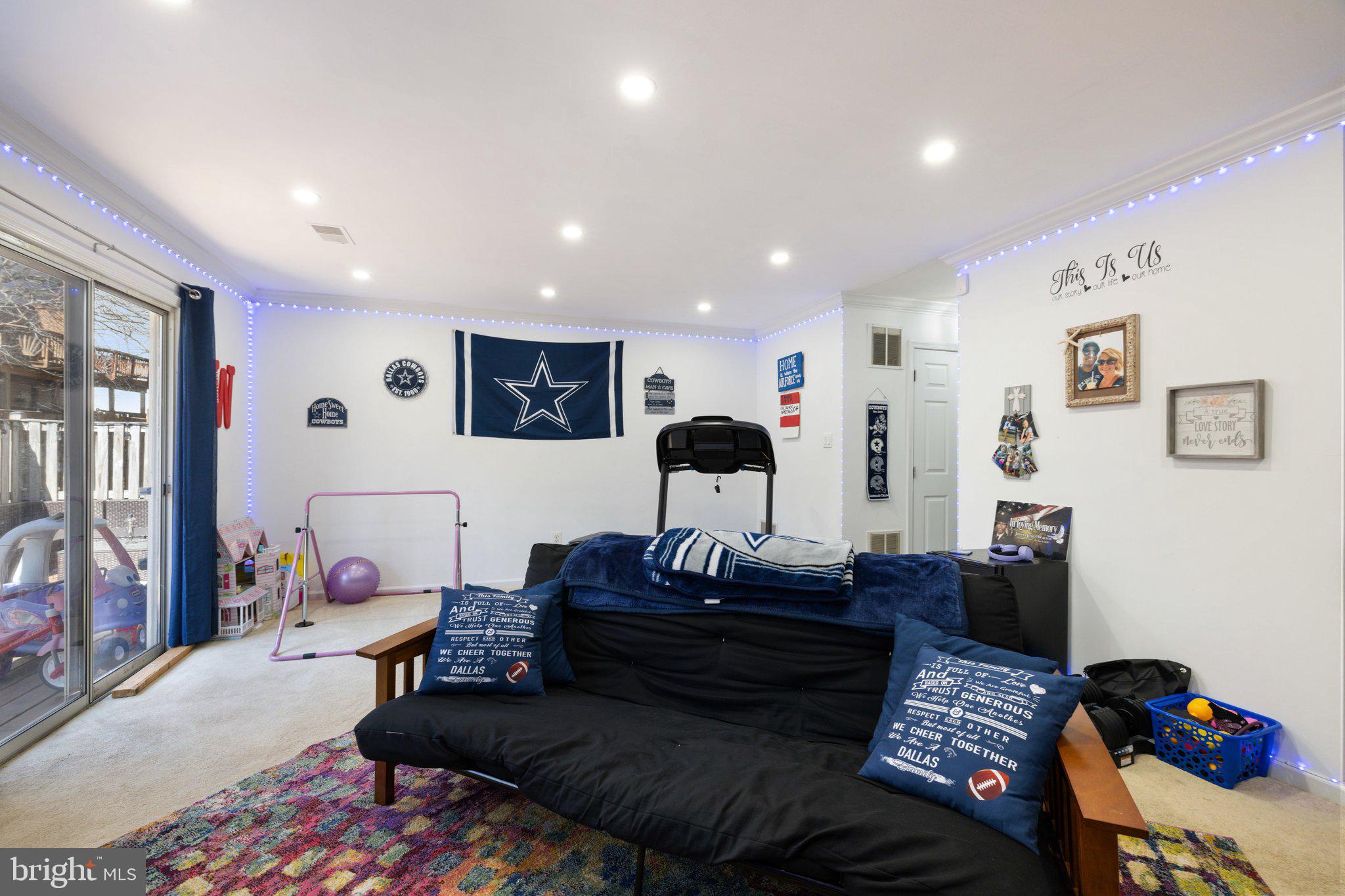 LEE OVERLOOK - Residential