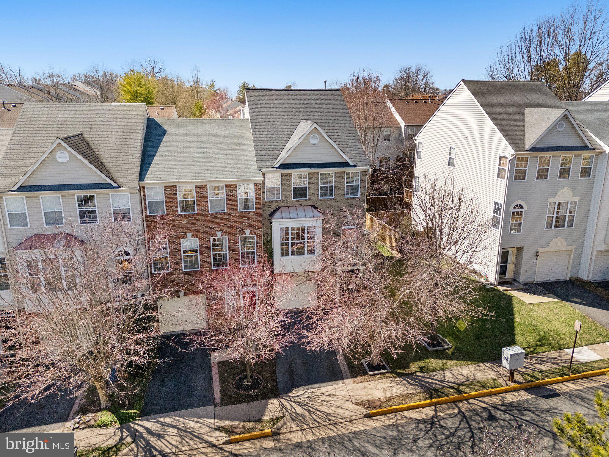 LEE OVERLOOK - Residential