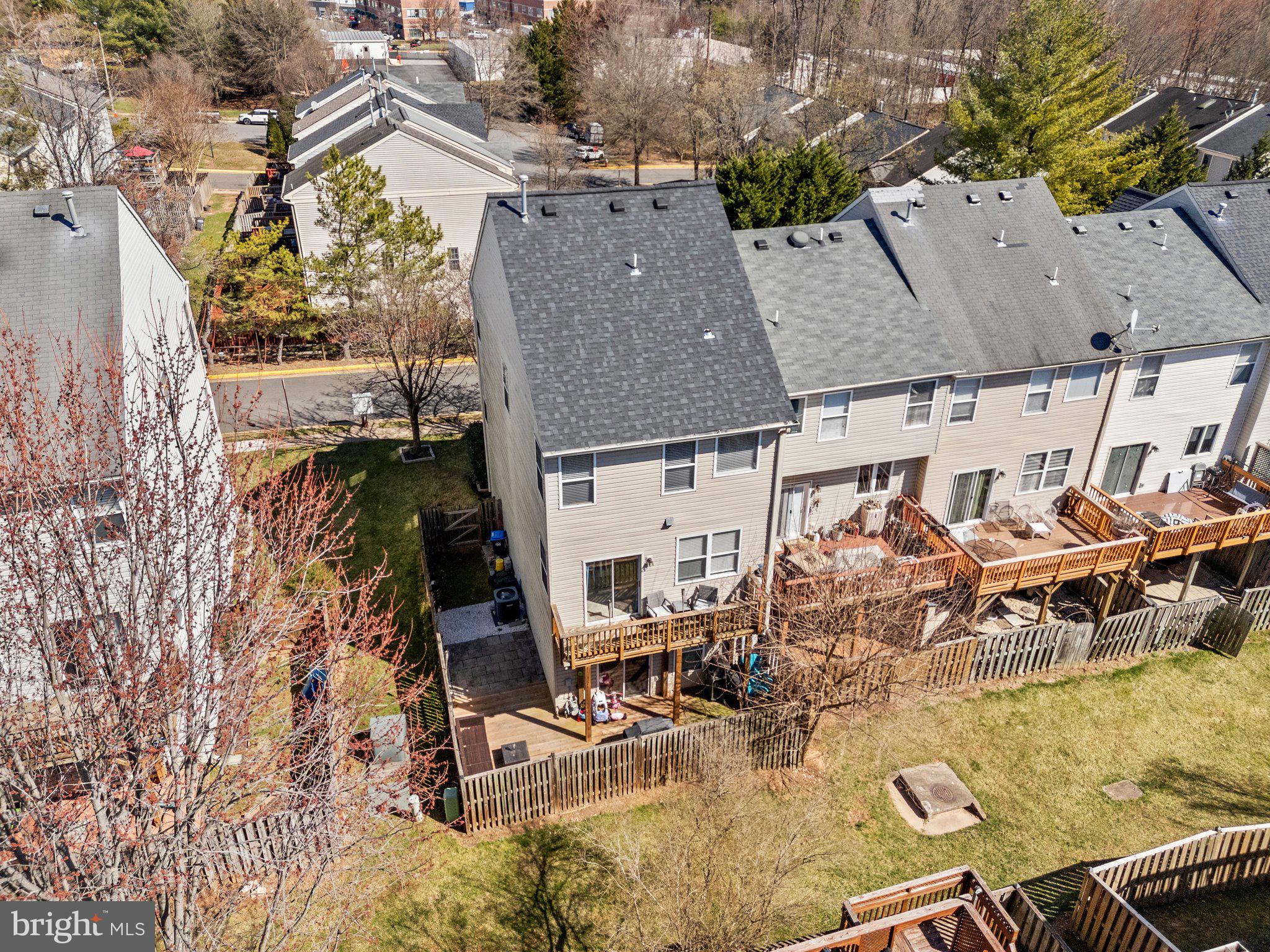 LEE OVERLOOK - Residential