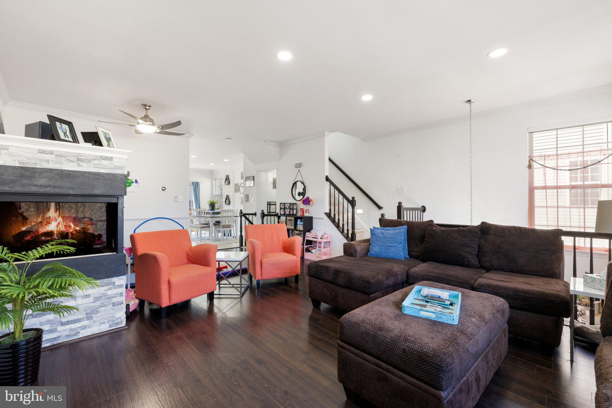 LEE OVERLOOK - Residential