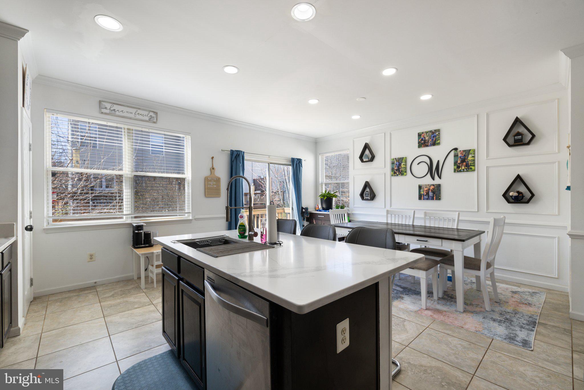 LEE OVERLOOK - Residential