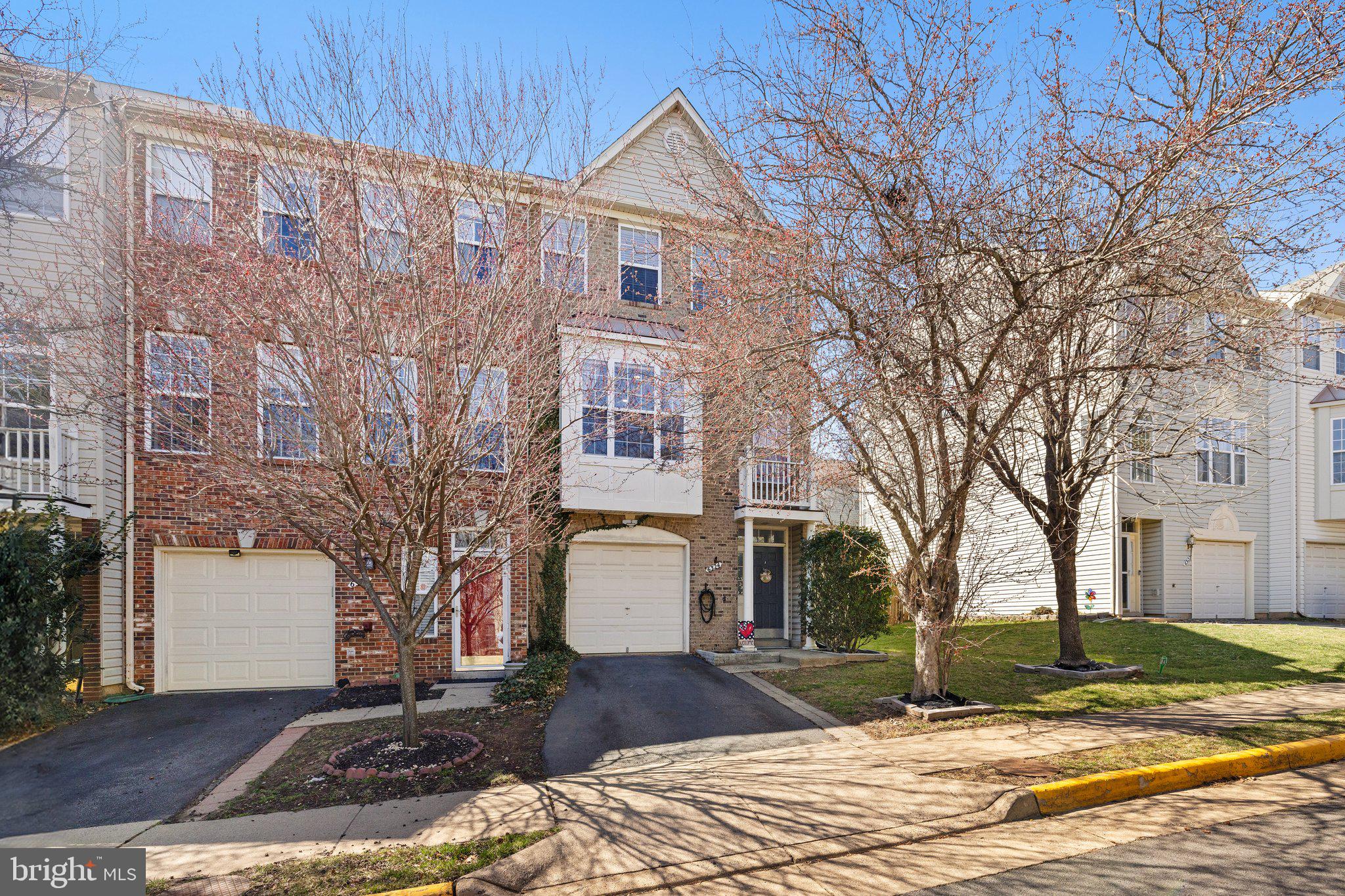 LEE OVERLOOK - Residential