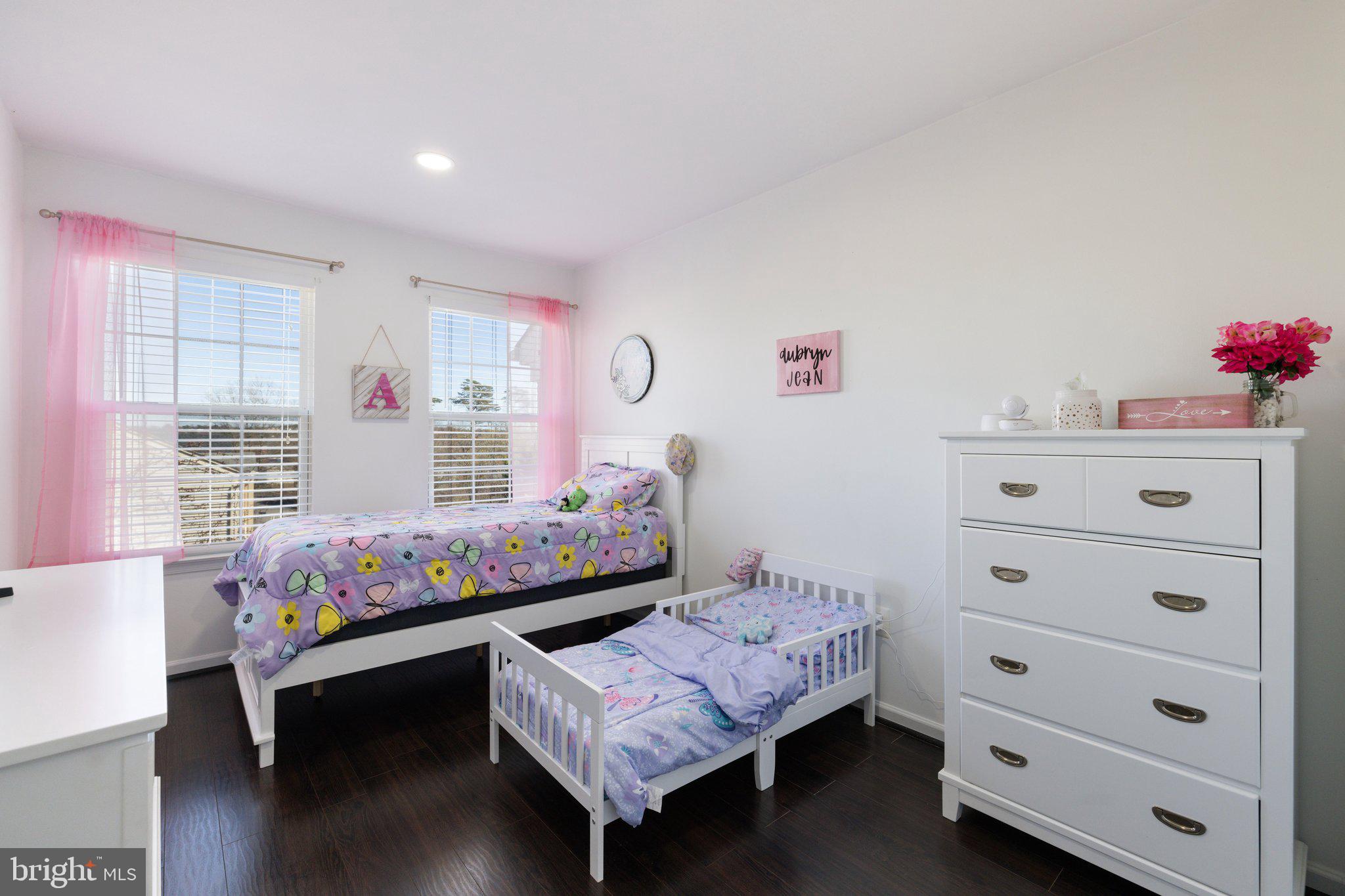 LEE OVERLOOK - Residential