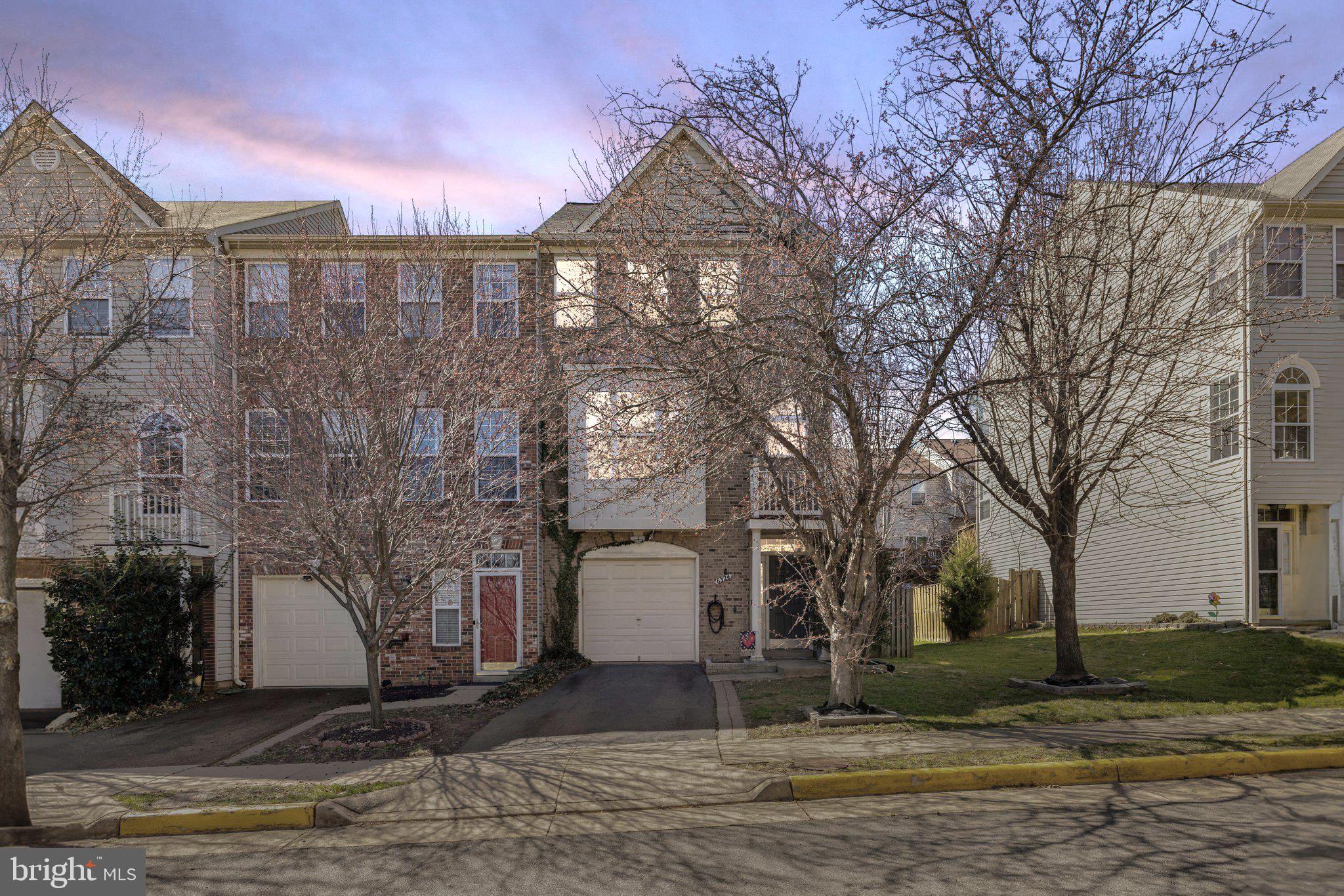 LEE OVERLOOK - Residential