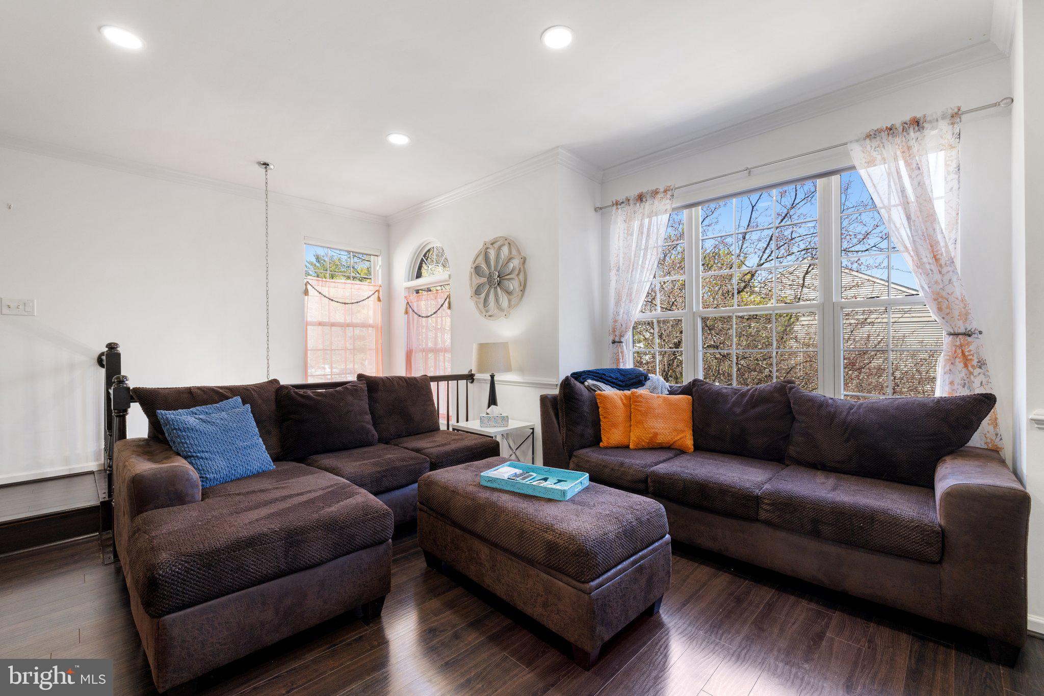 LEE OVERLOOK - Residential