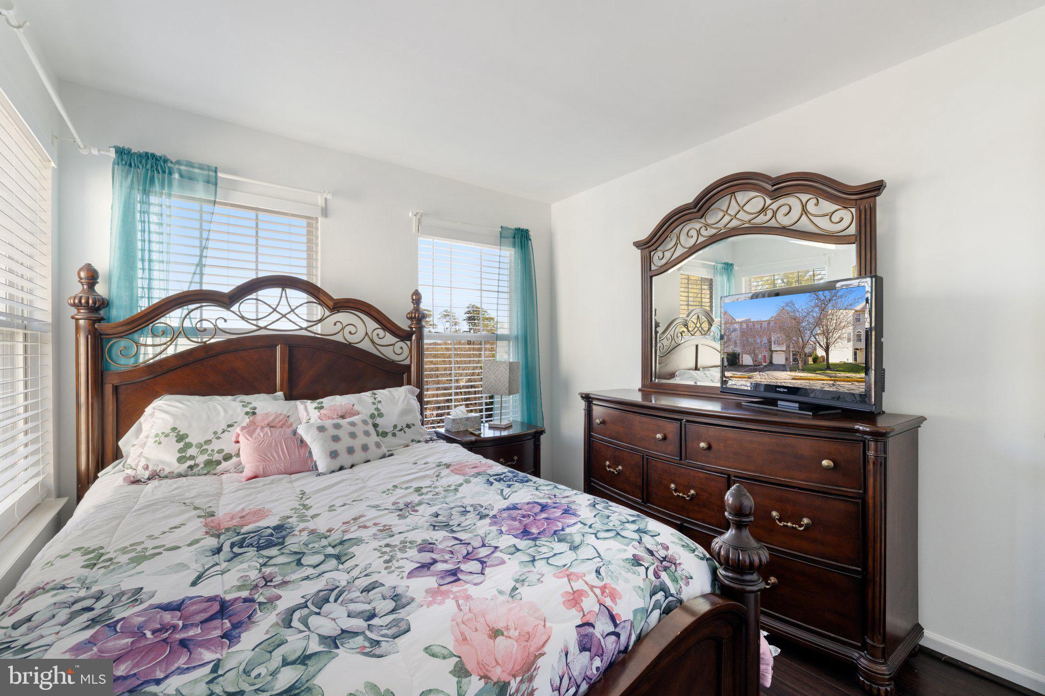 LEE OVERLOOK - Residential