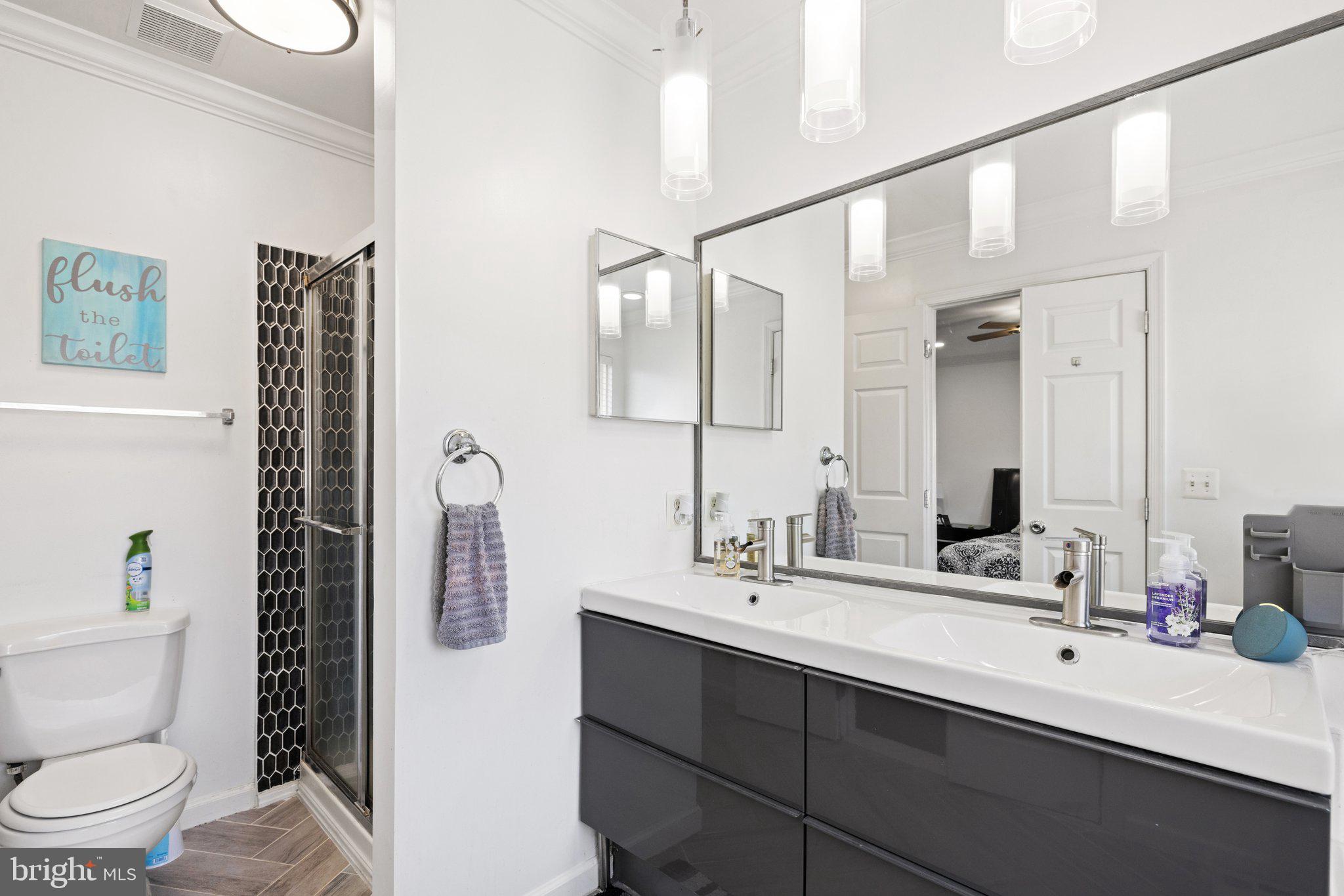 LEE OVERLOOK - Residential