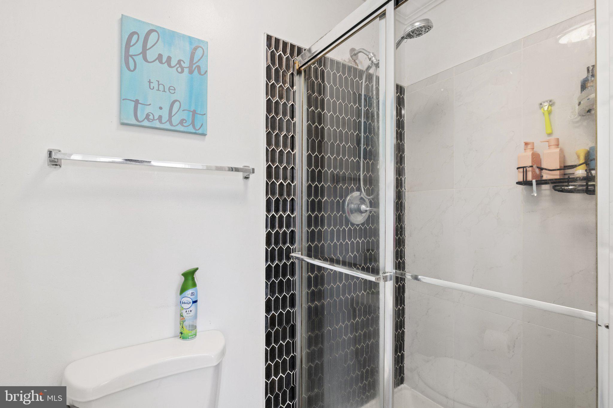 LEE OVERLOOK - Residential