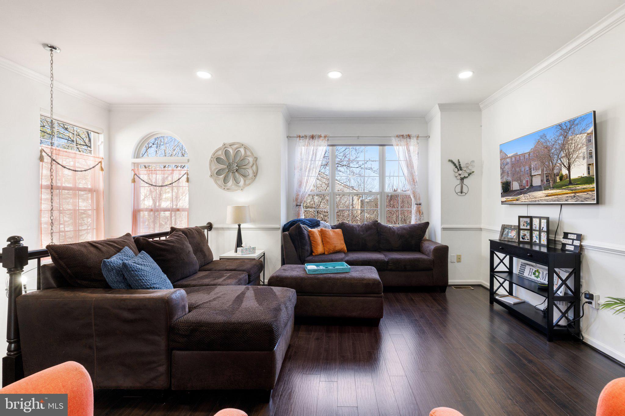 LEE OVERLOOK - Residential