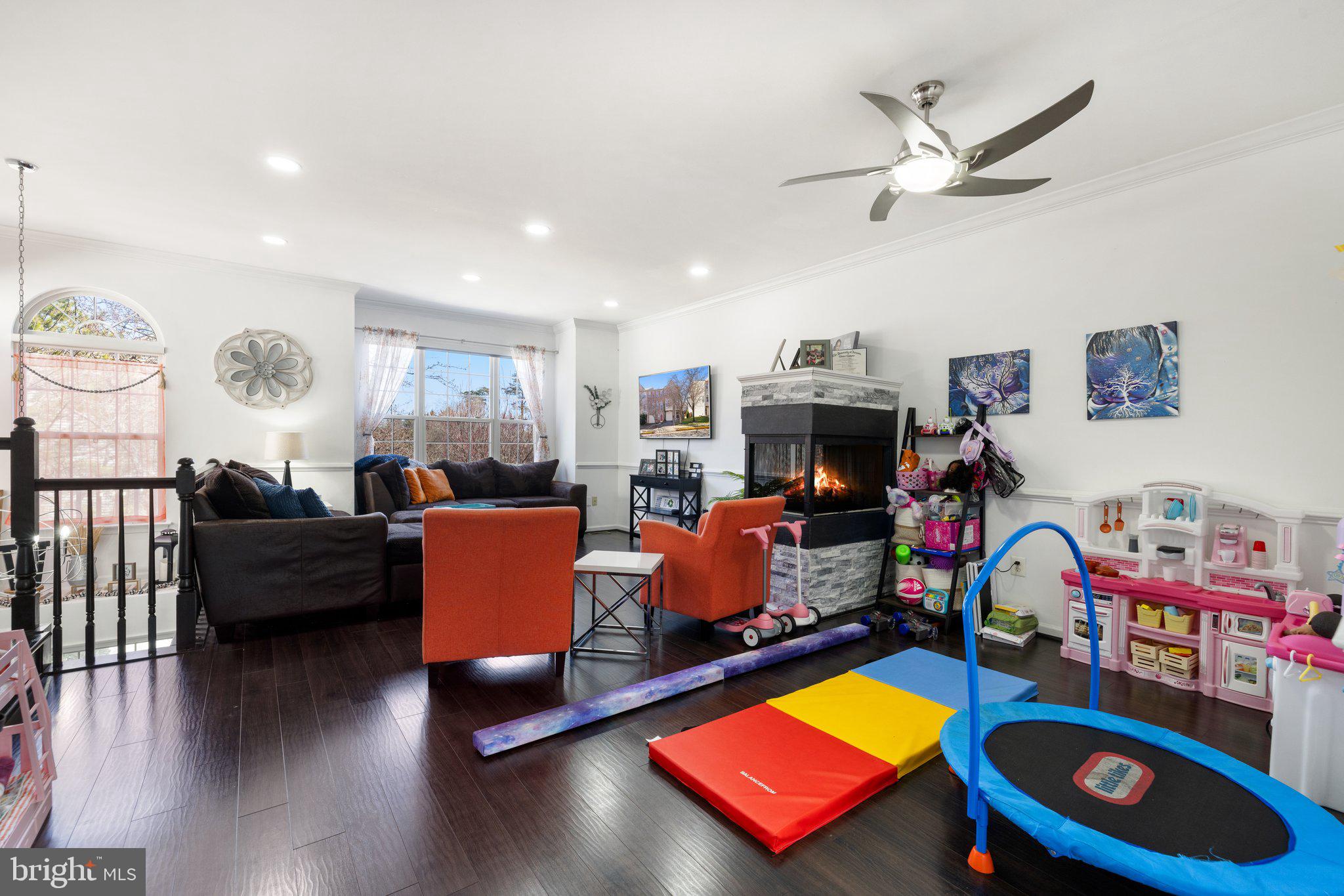 LEE OVERLOOK - Residential