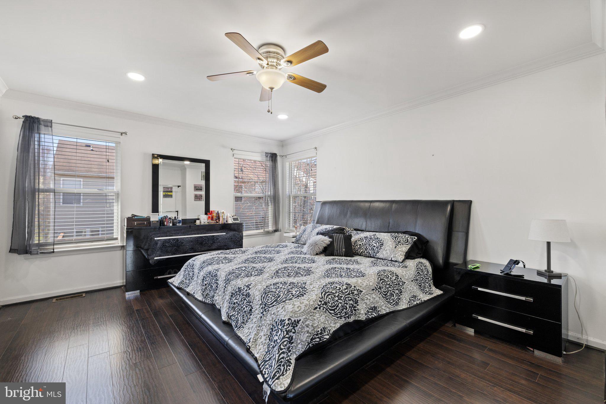 LEE OVERLOOK - Residential