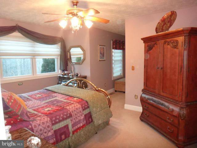 CRESAPTOWN - Residential