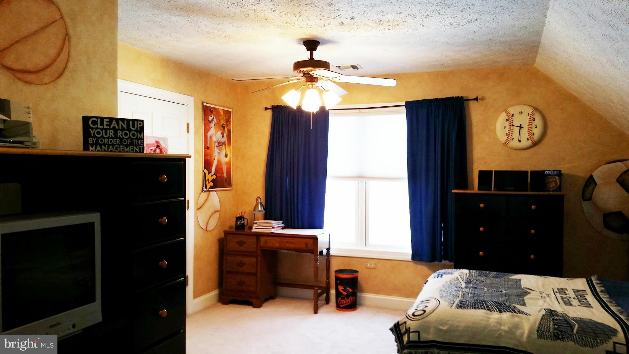 CRESAPTOWN - Residential