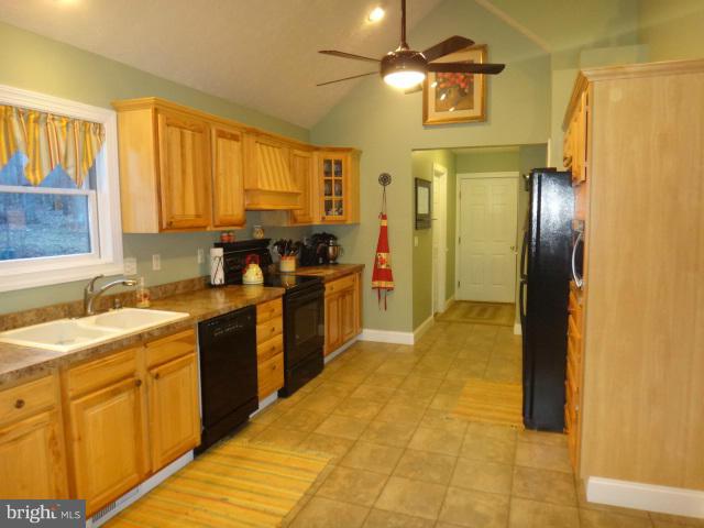 CRESAPTOWN - Residential