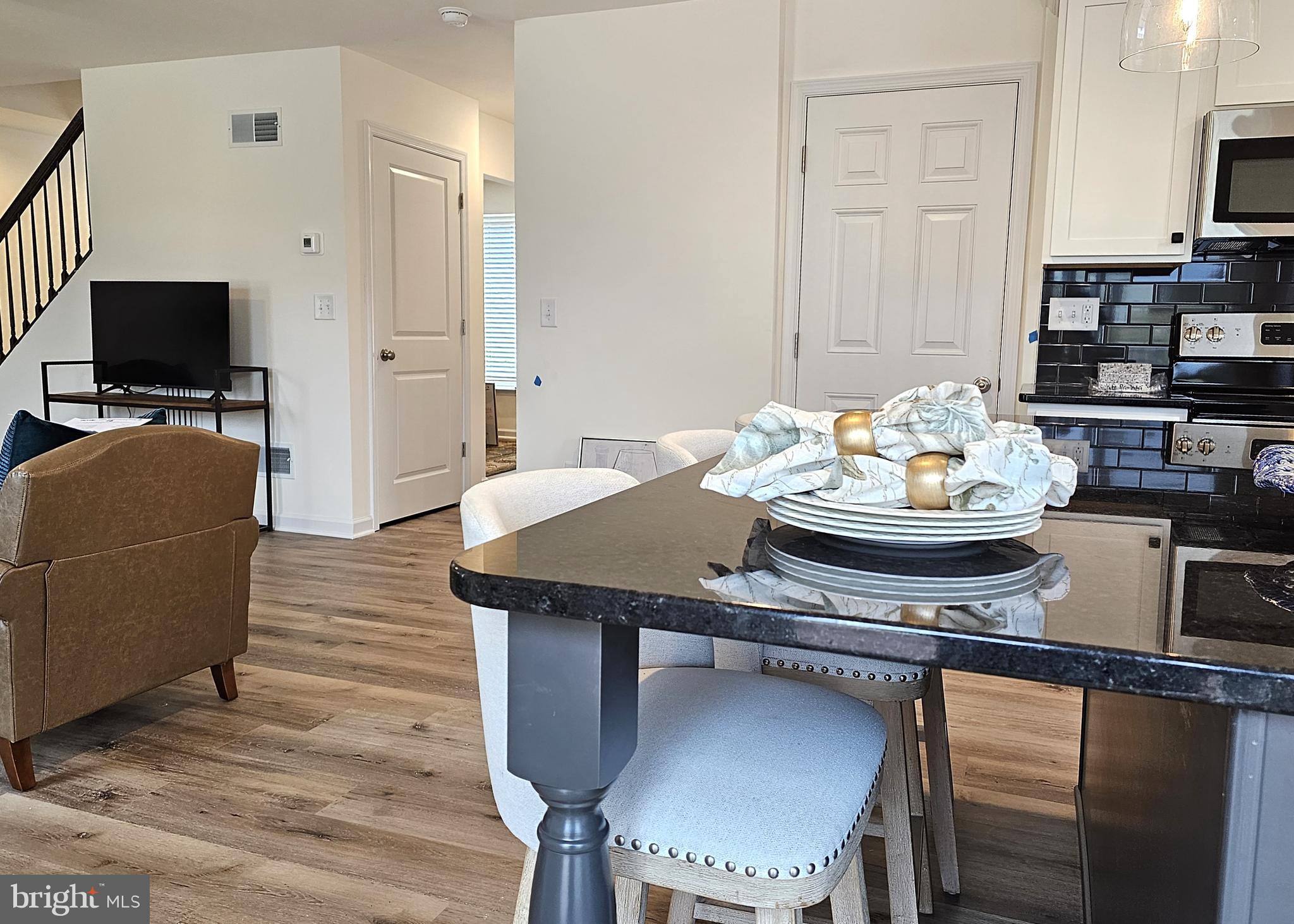 KINGS COURT AT BROWNSTONE - Residential