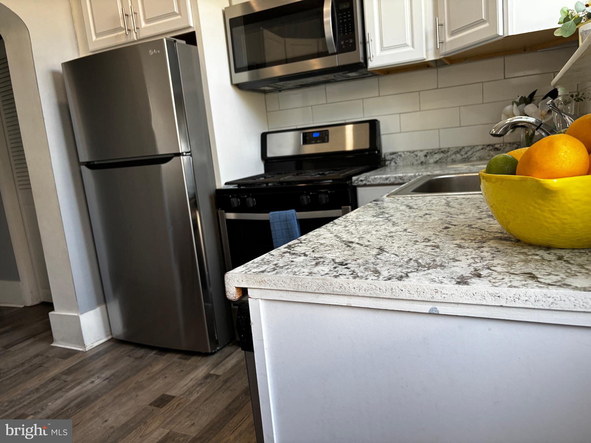 PORT RICHMOND - Residential