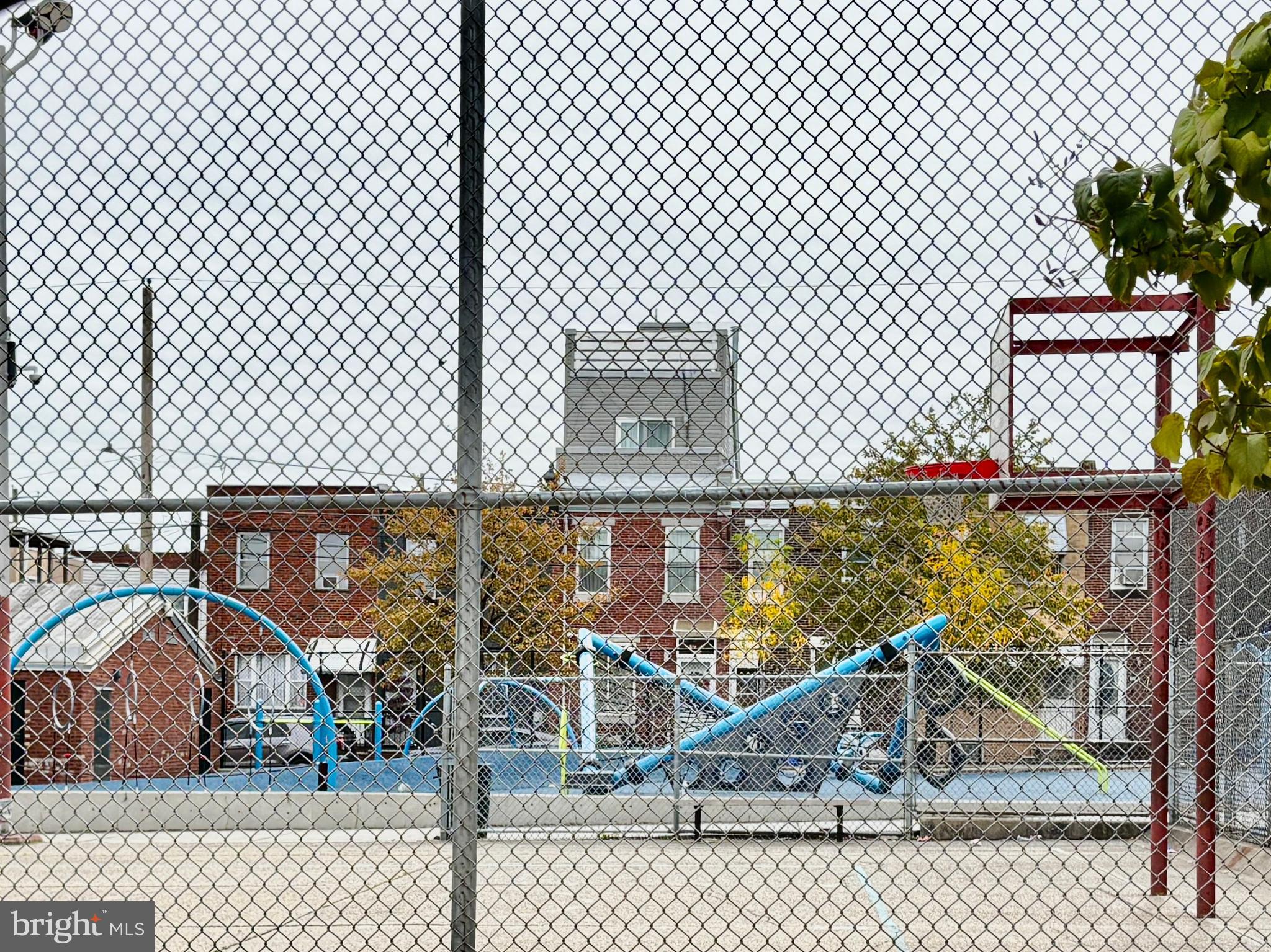 PORT RICHMOND - Residential