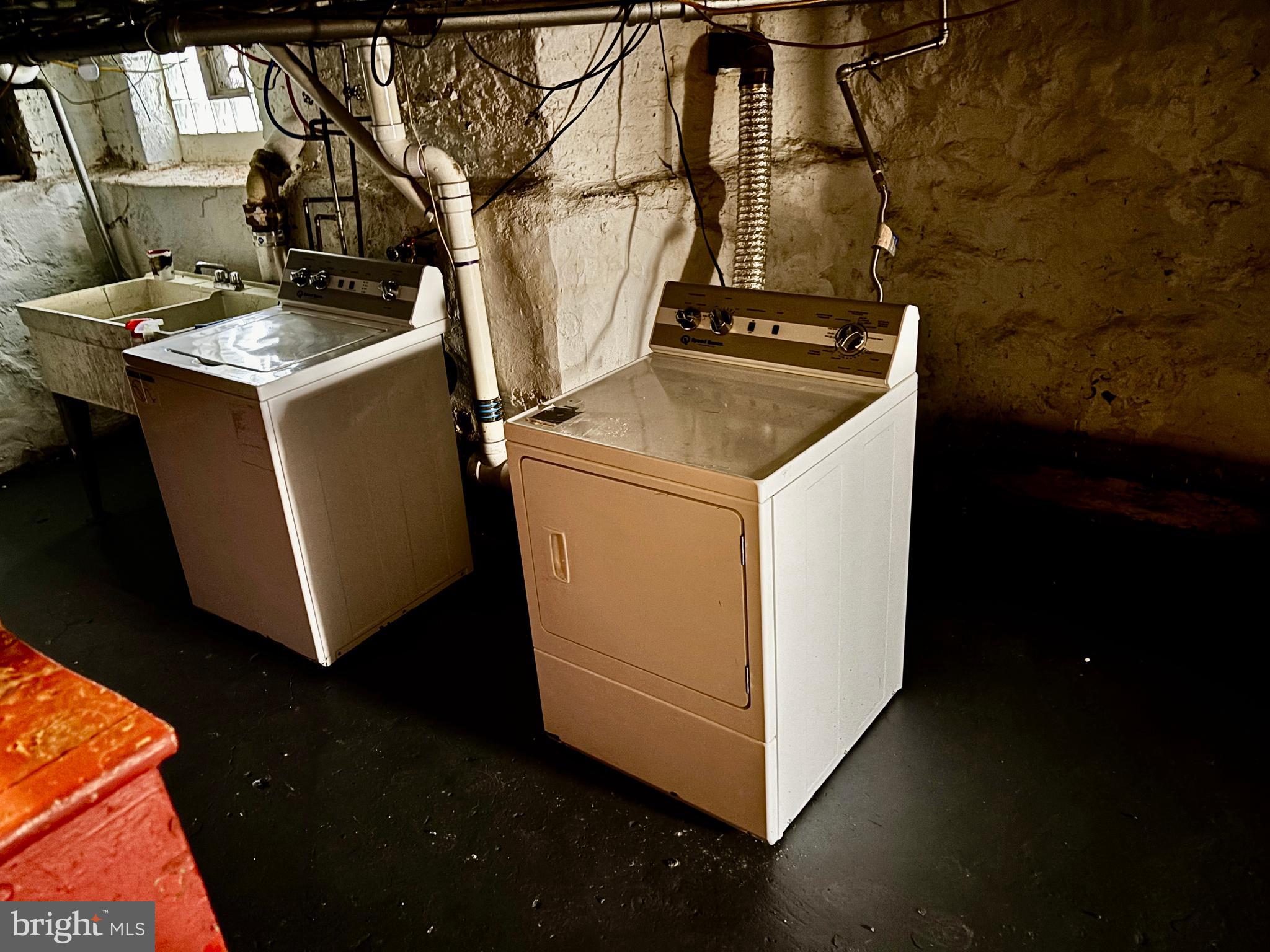 PORT RICHMOND - Residential