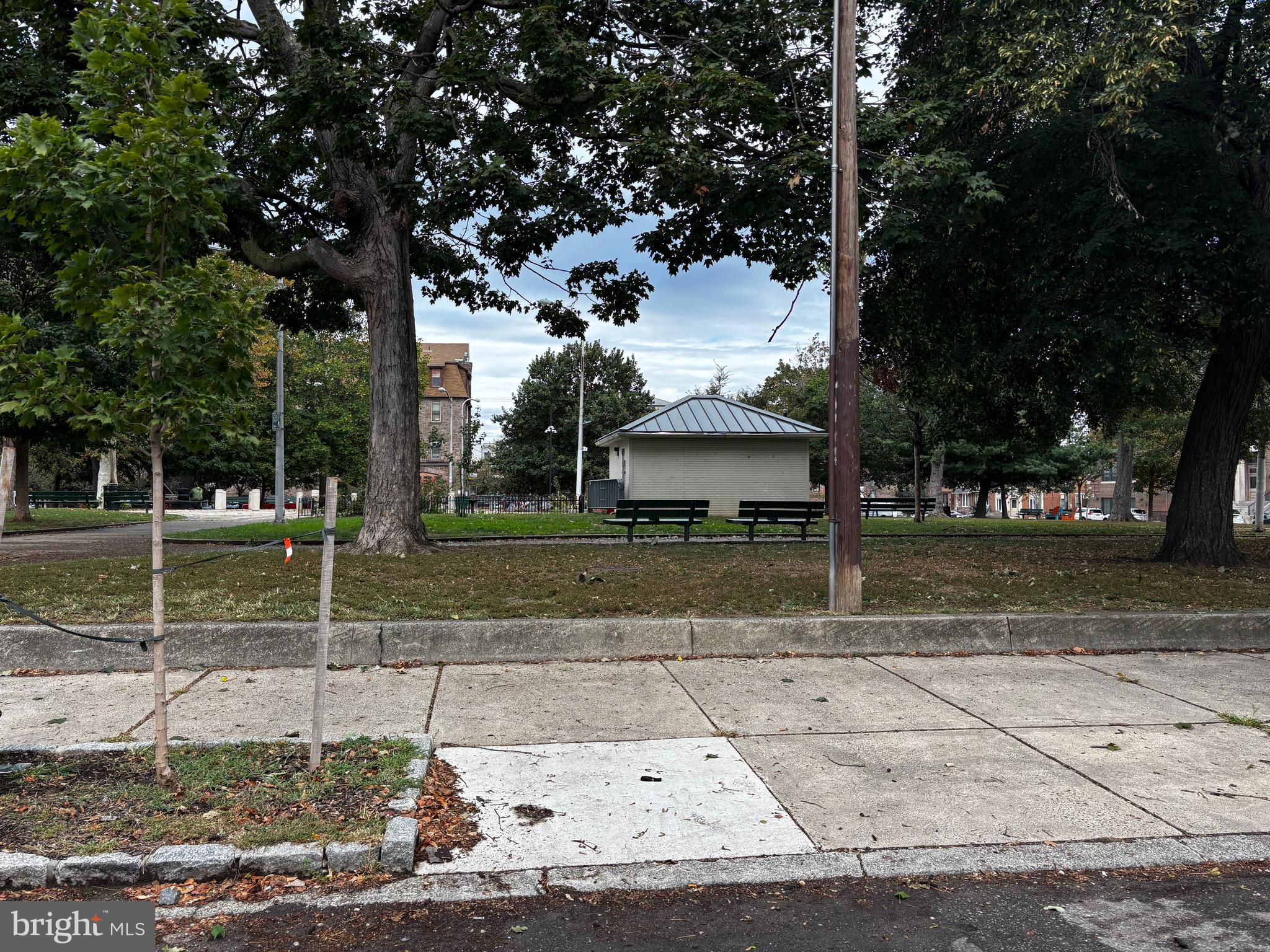 PORT RICHMOND - Residential