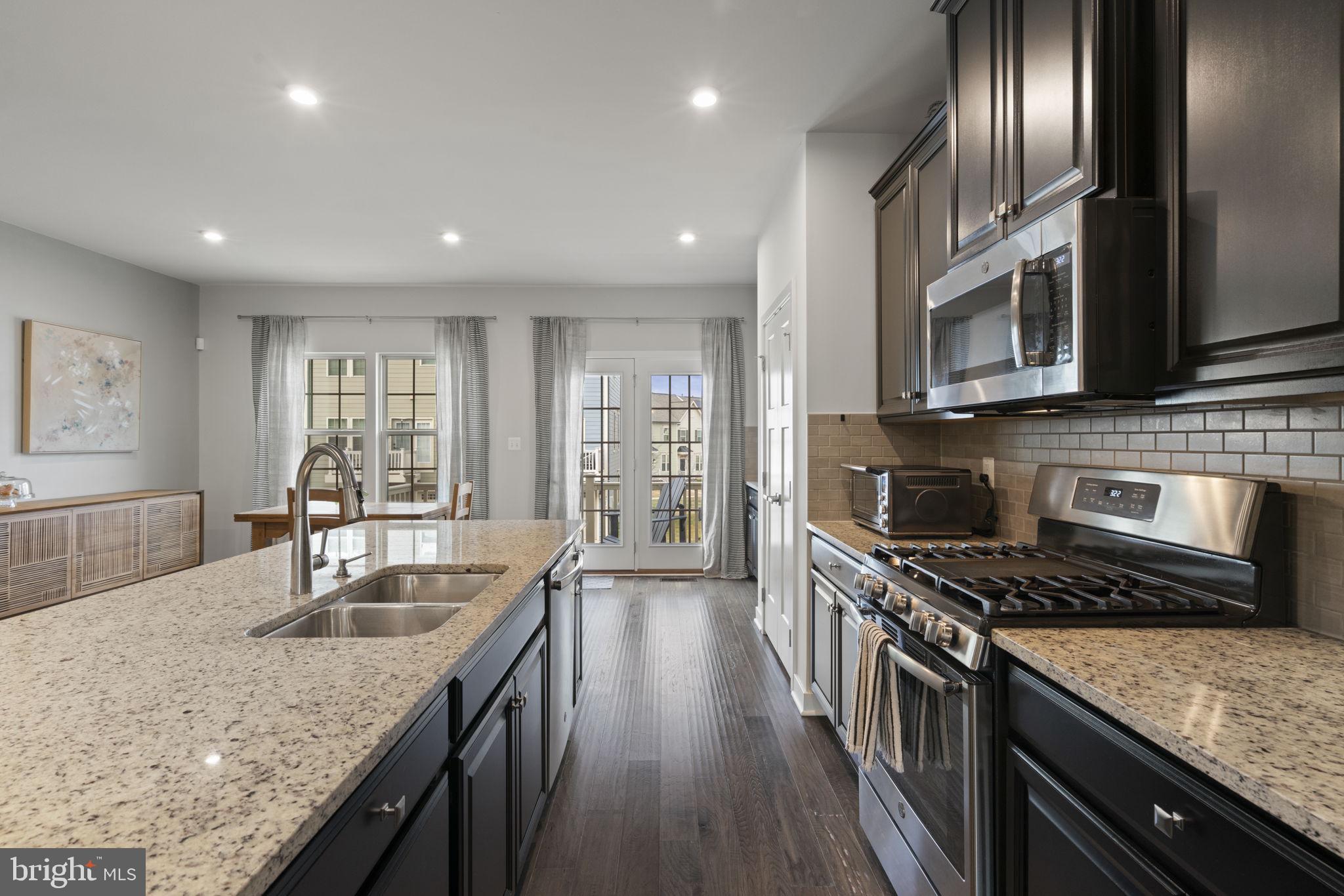 POTOMAC SHORES - Residential