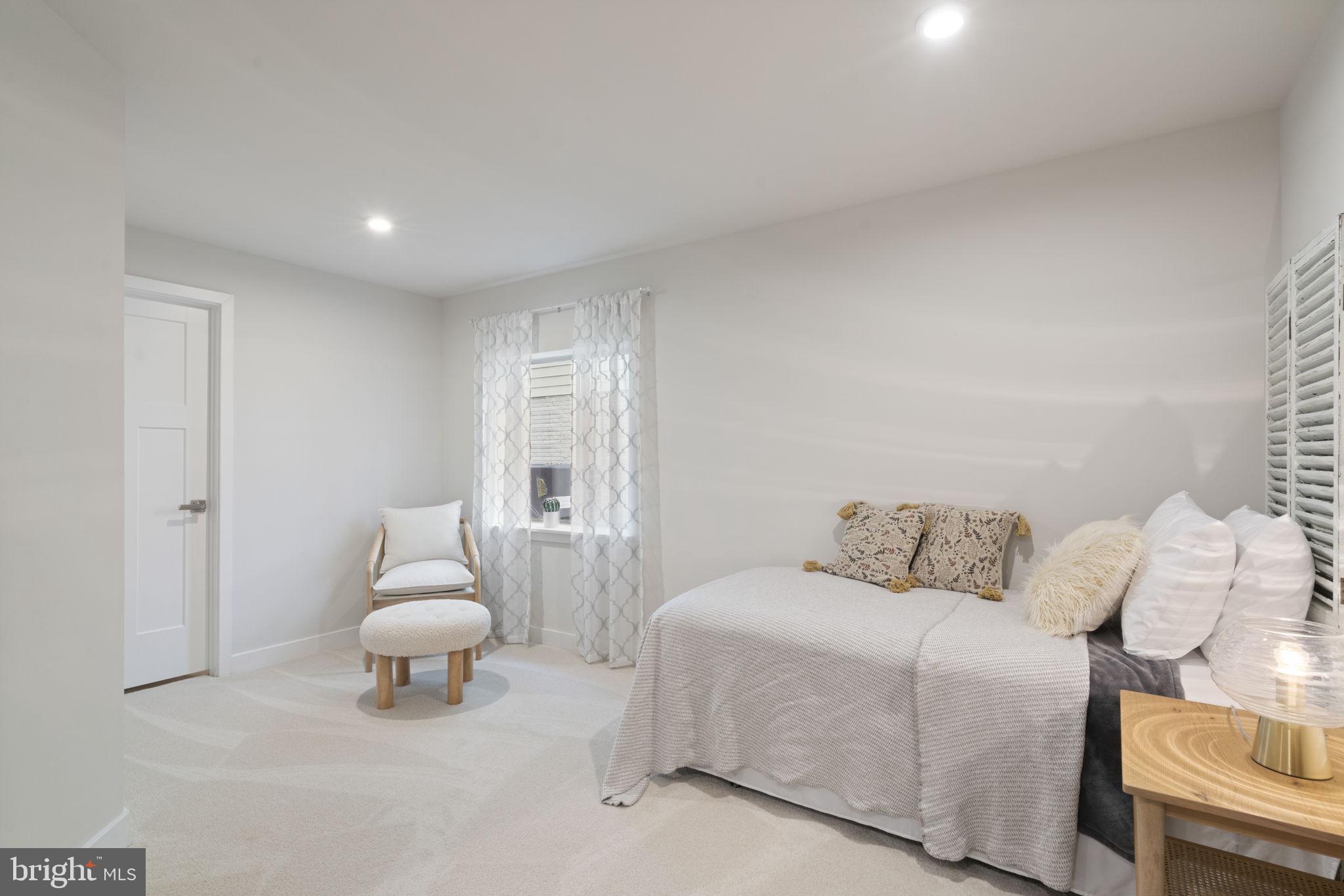 POTOMAC SHORES - Residential