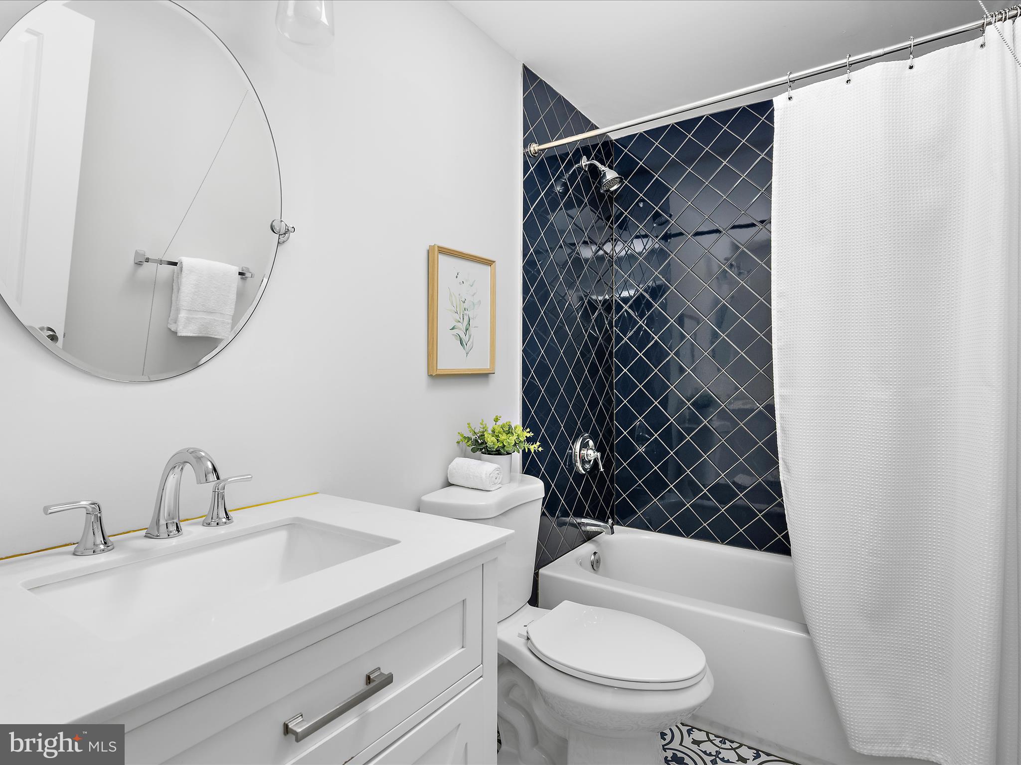 GREEKTOWN - Residential