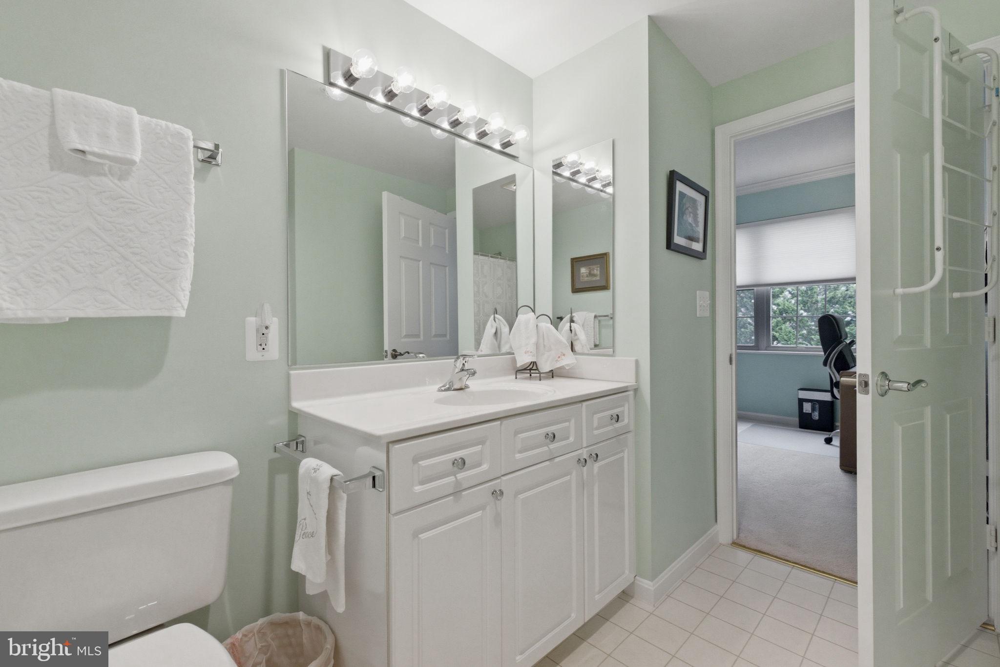 MAGNOLIAS AT LANSDOWNE WOODS - Residential